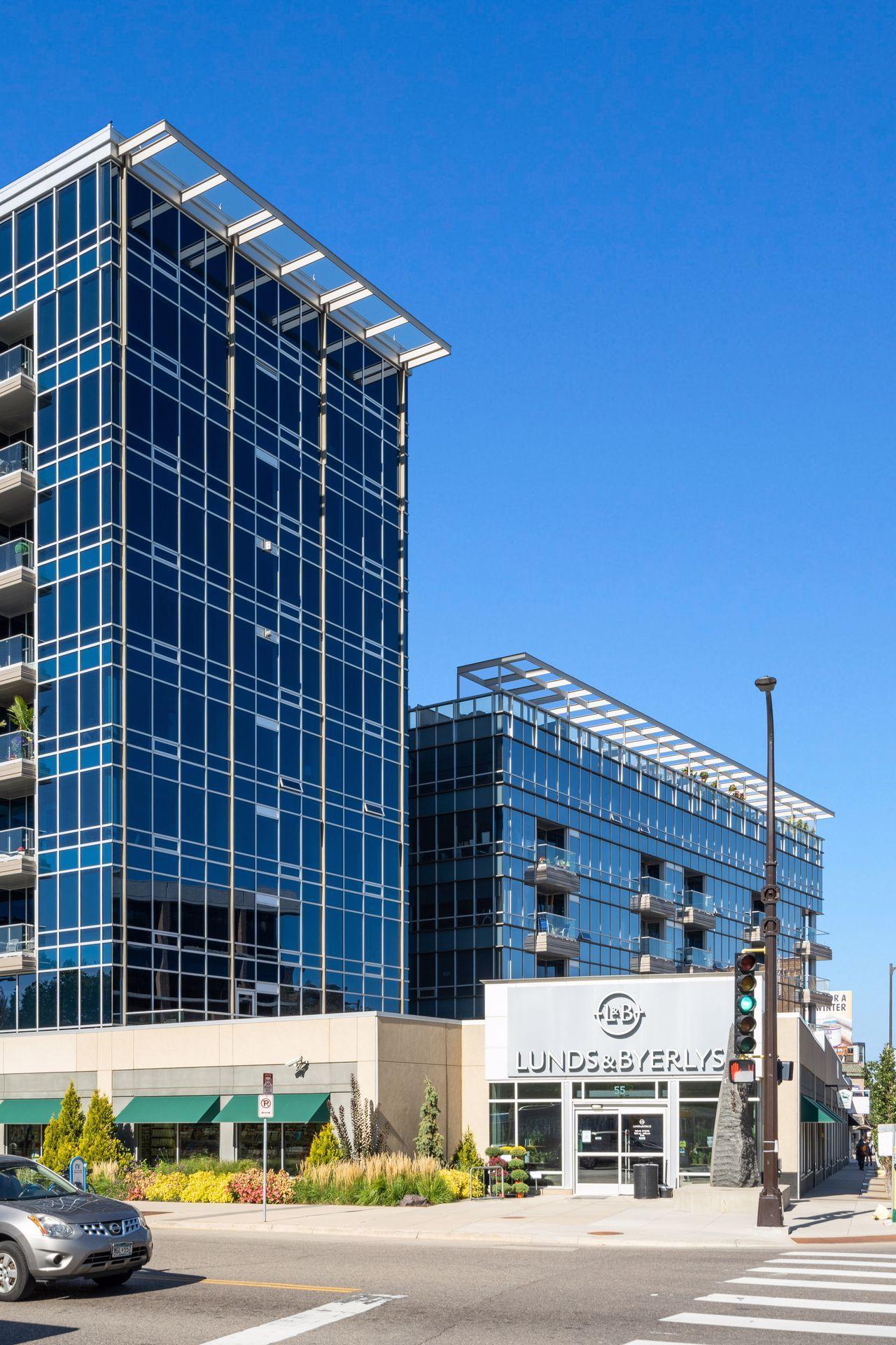 45 University Avenue SE Unit: 904