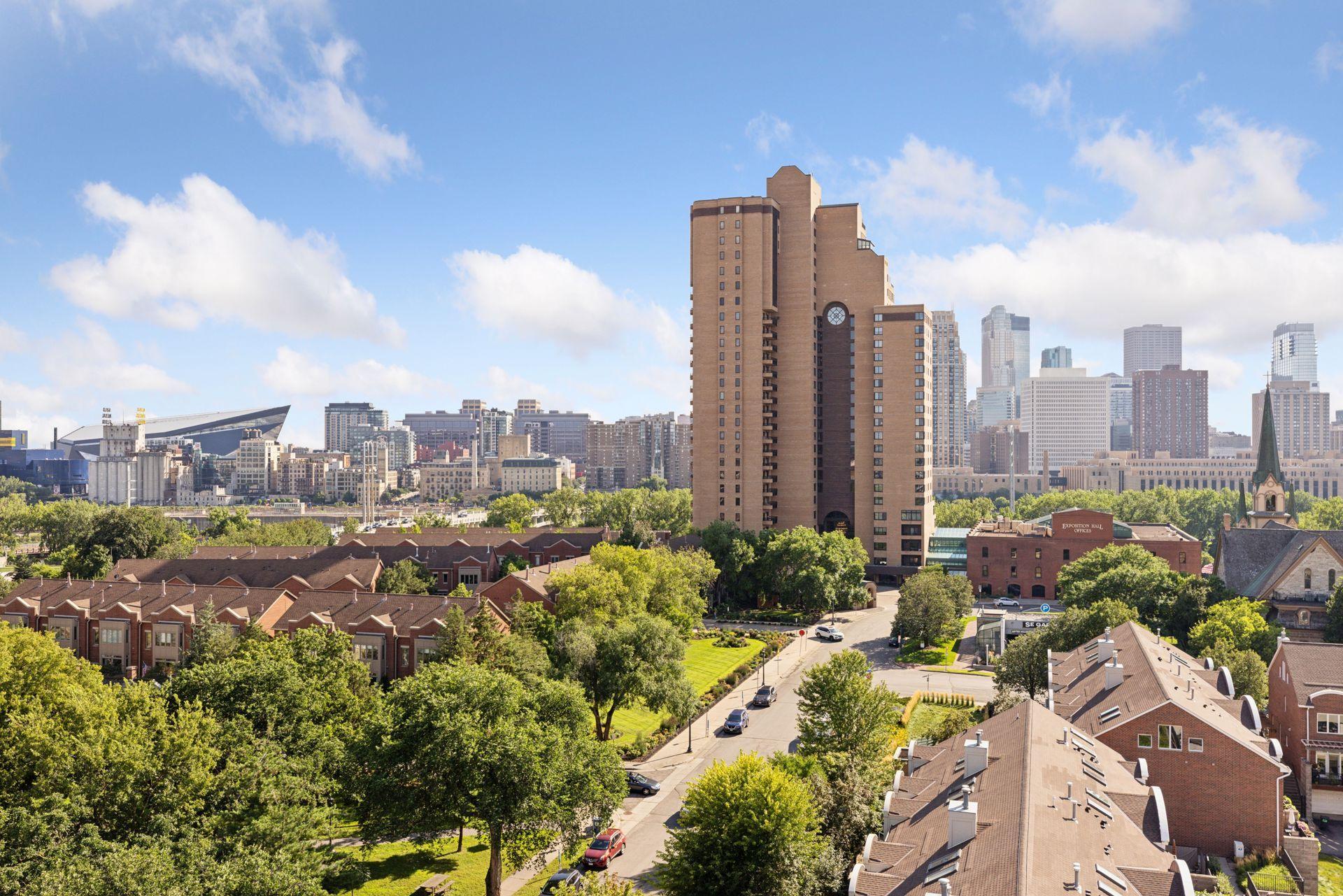 45 University Avenue SE Unit: 904