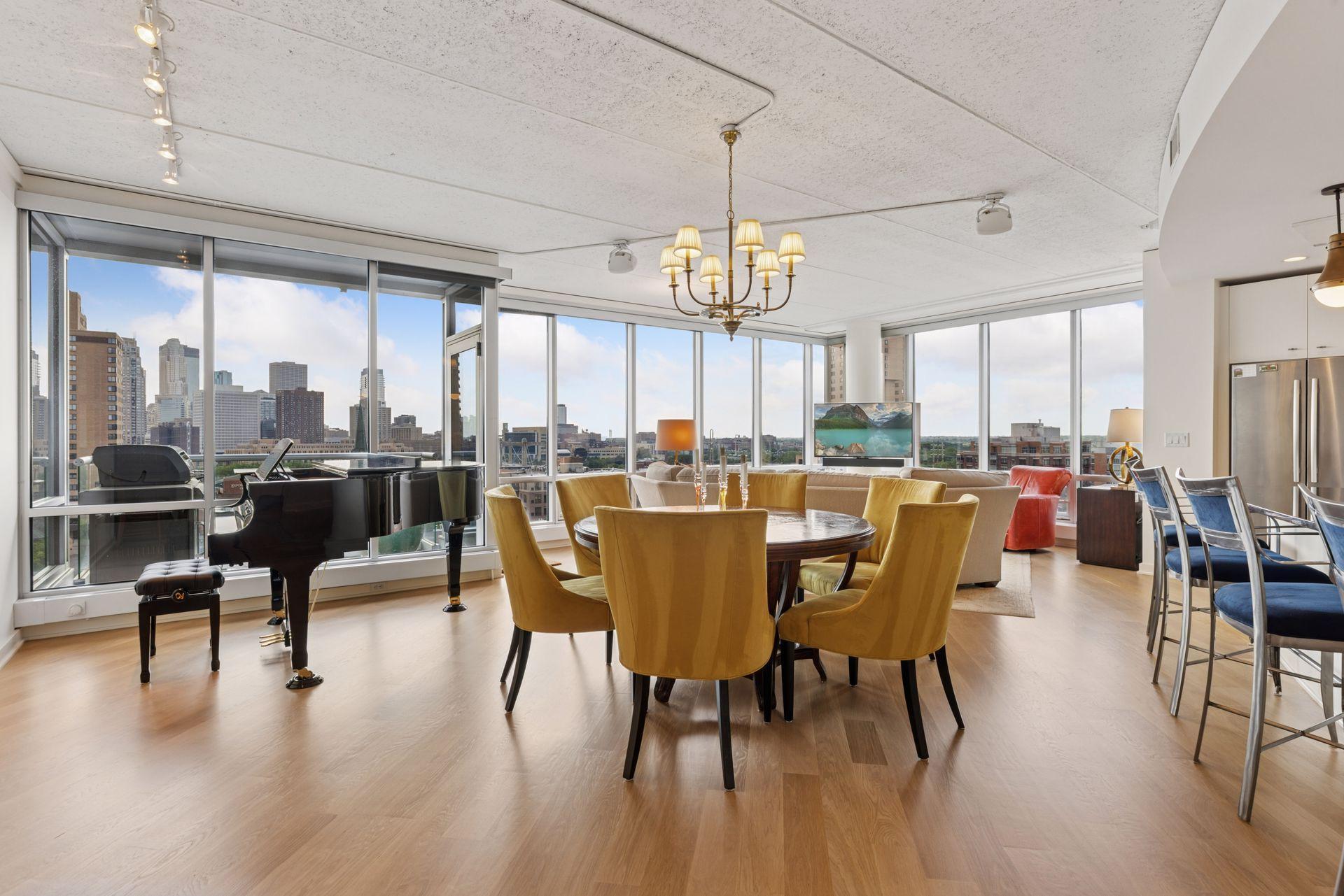 45 University Avenue SE Unit: 904