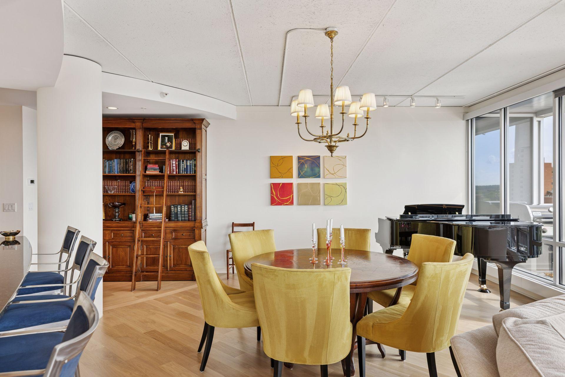 45 University Avenue SE Unit: 904