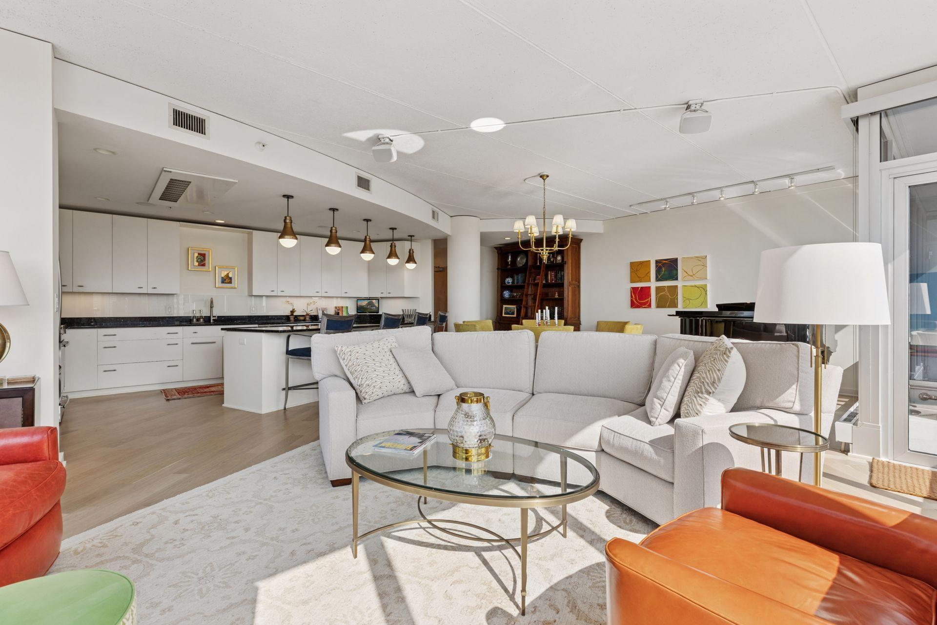 45 University Avenue SE Unit: 904