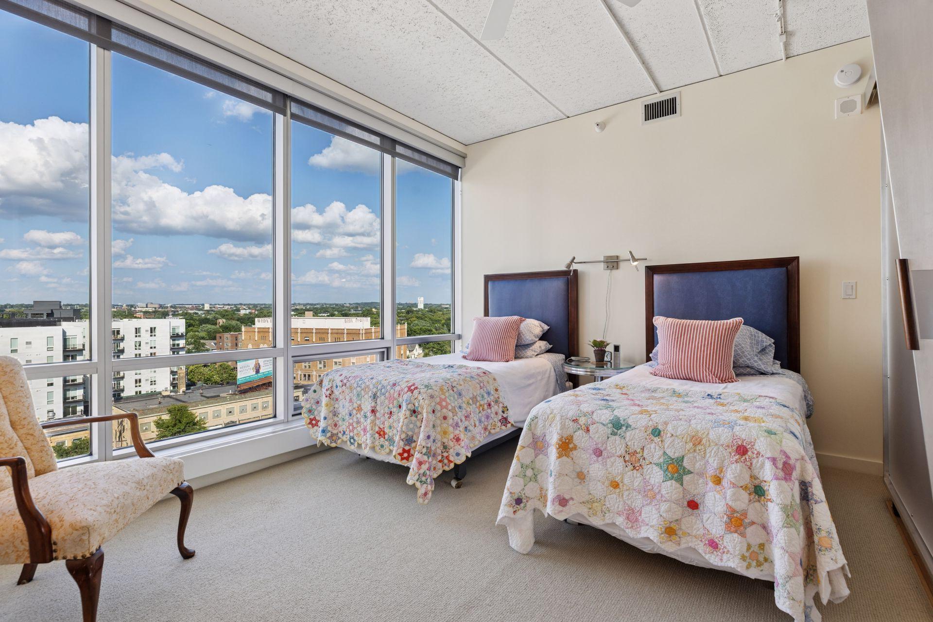 45 University Avenue SE Unit: 904