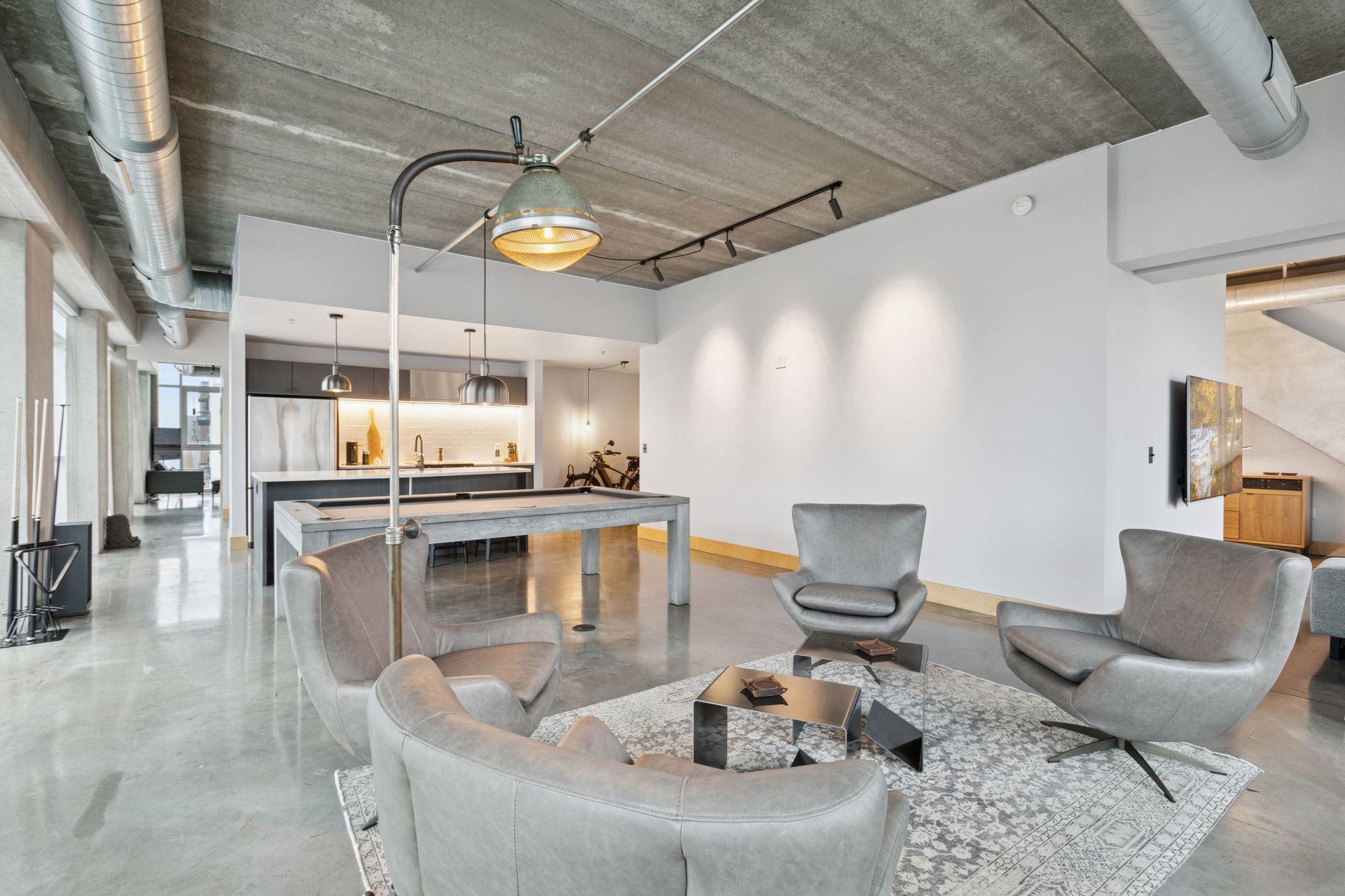 345 6th Avenue N Unit: 405