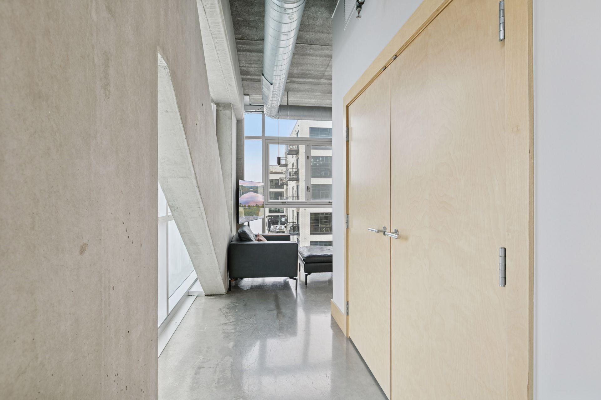 345 6th Avenue N Unit: 405