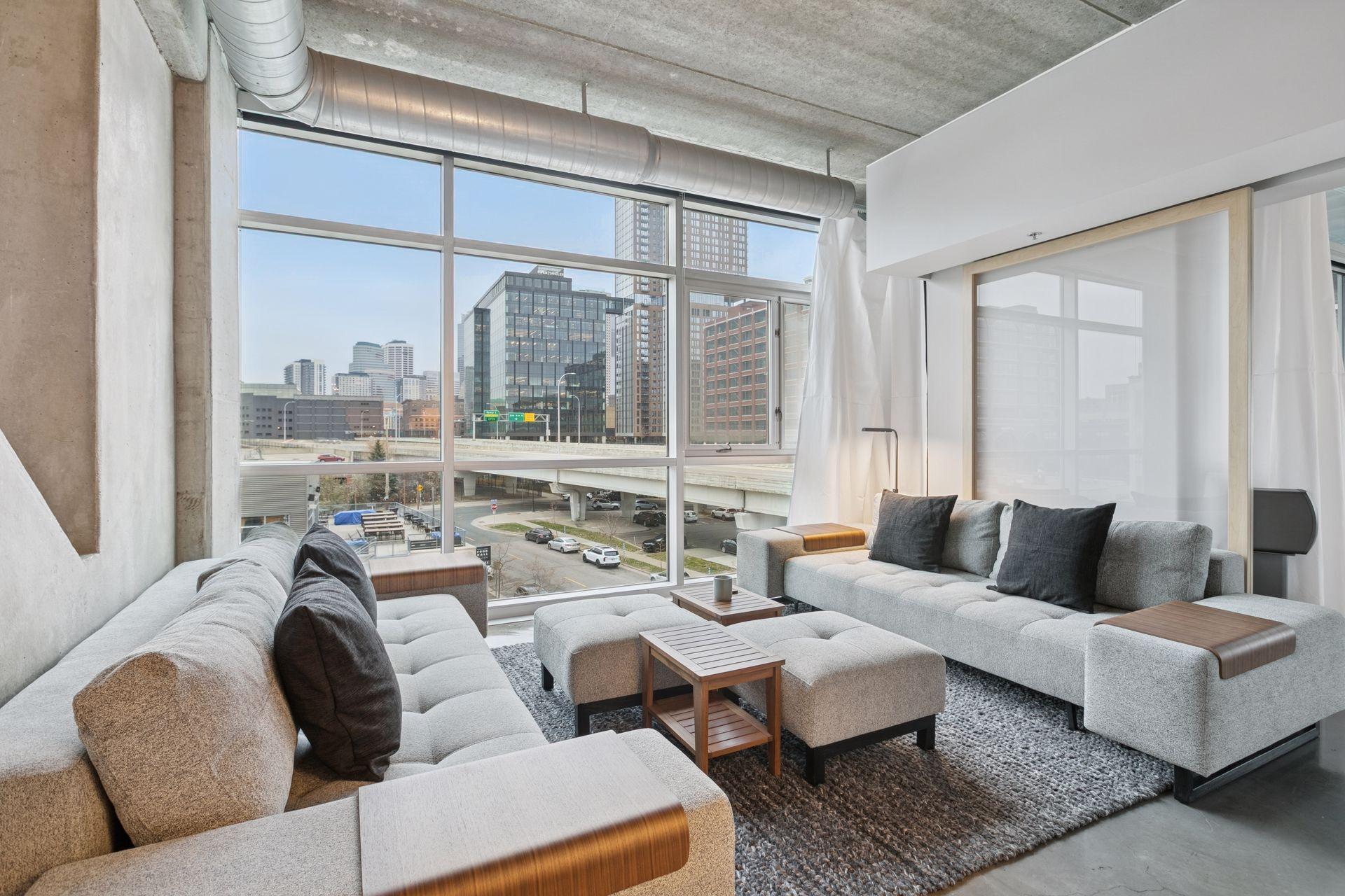 345 6th Avenue N Unit: 405