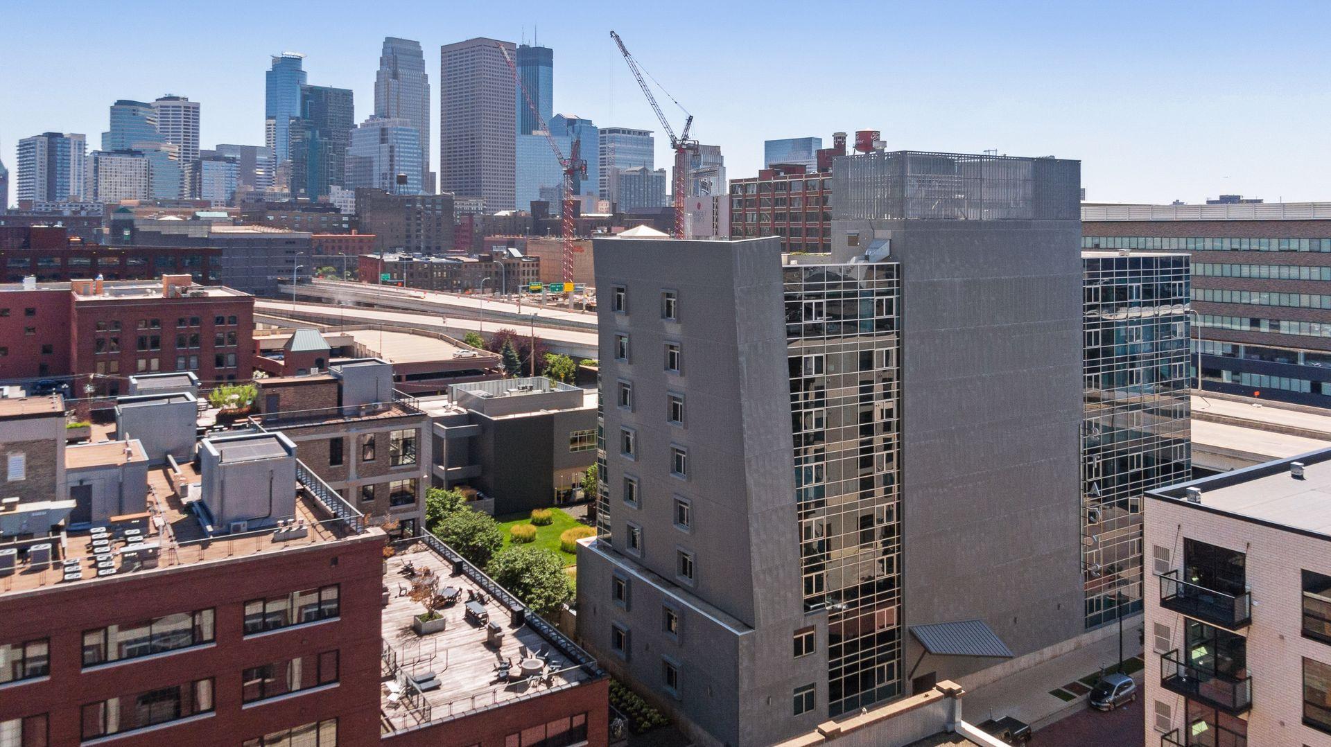 345 6th Avenue N Unit: 405