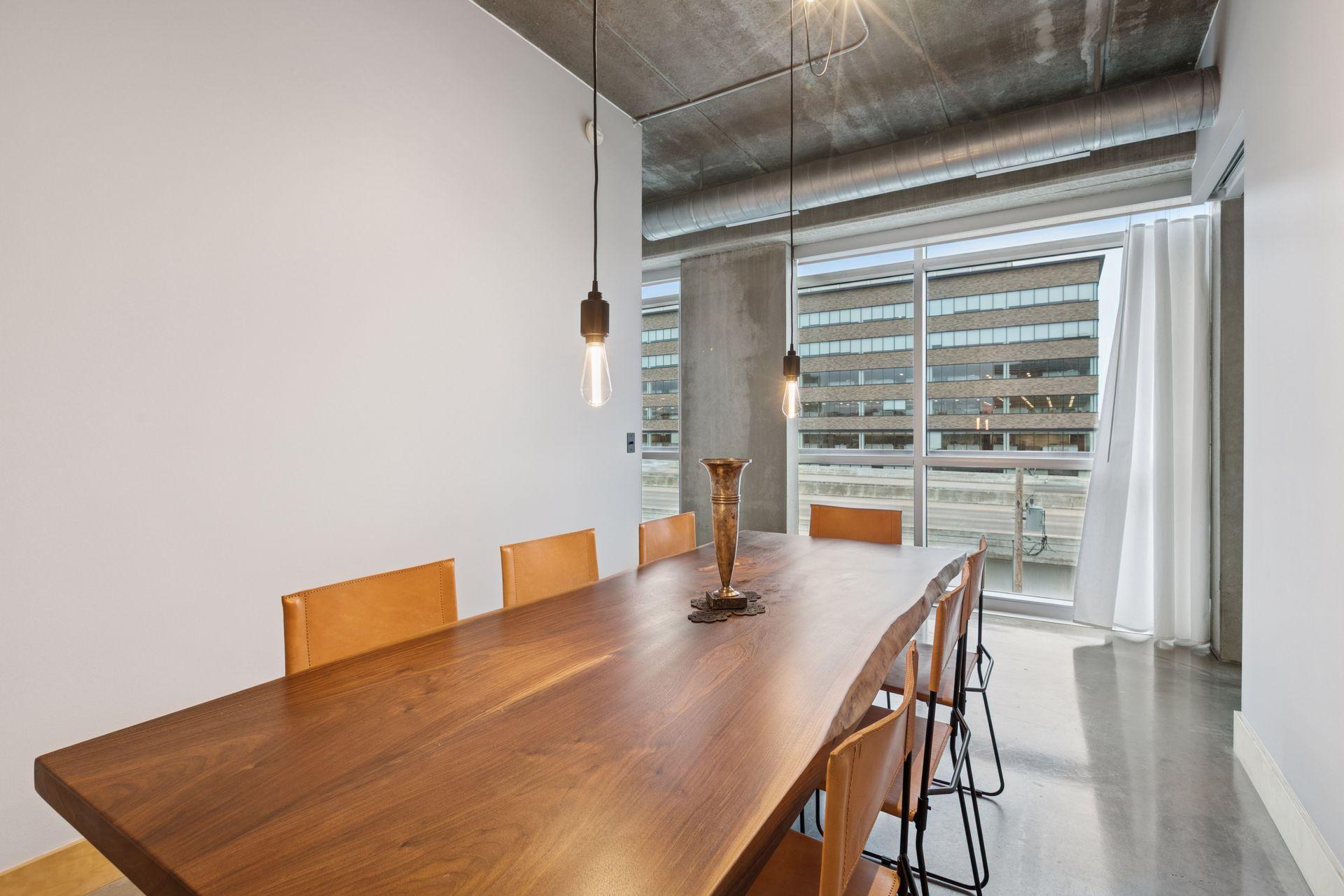 345 6th Avenue N Unit: 405