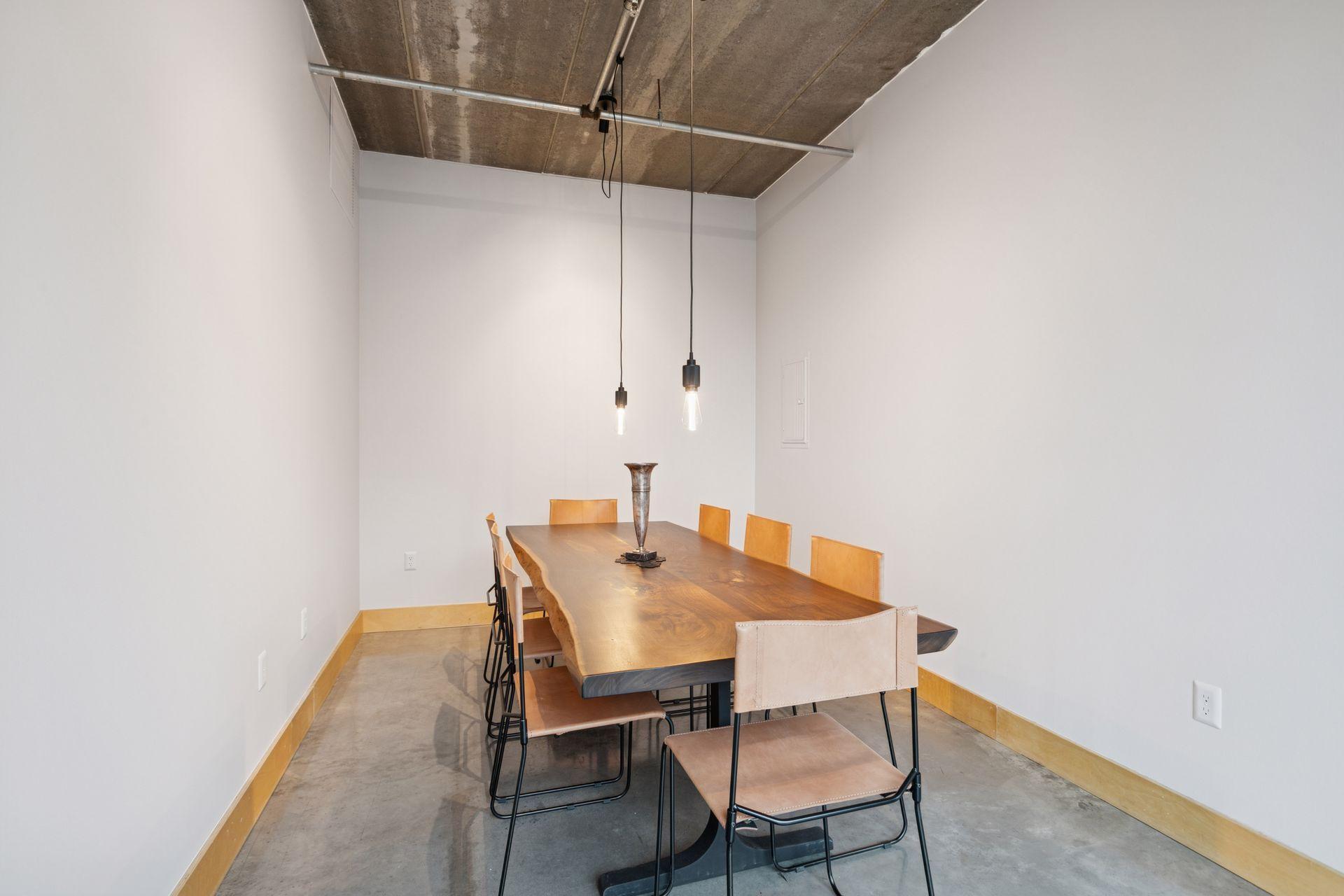 345 6th Avenue N Unit: 405