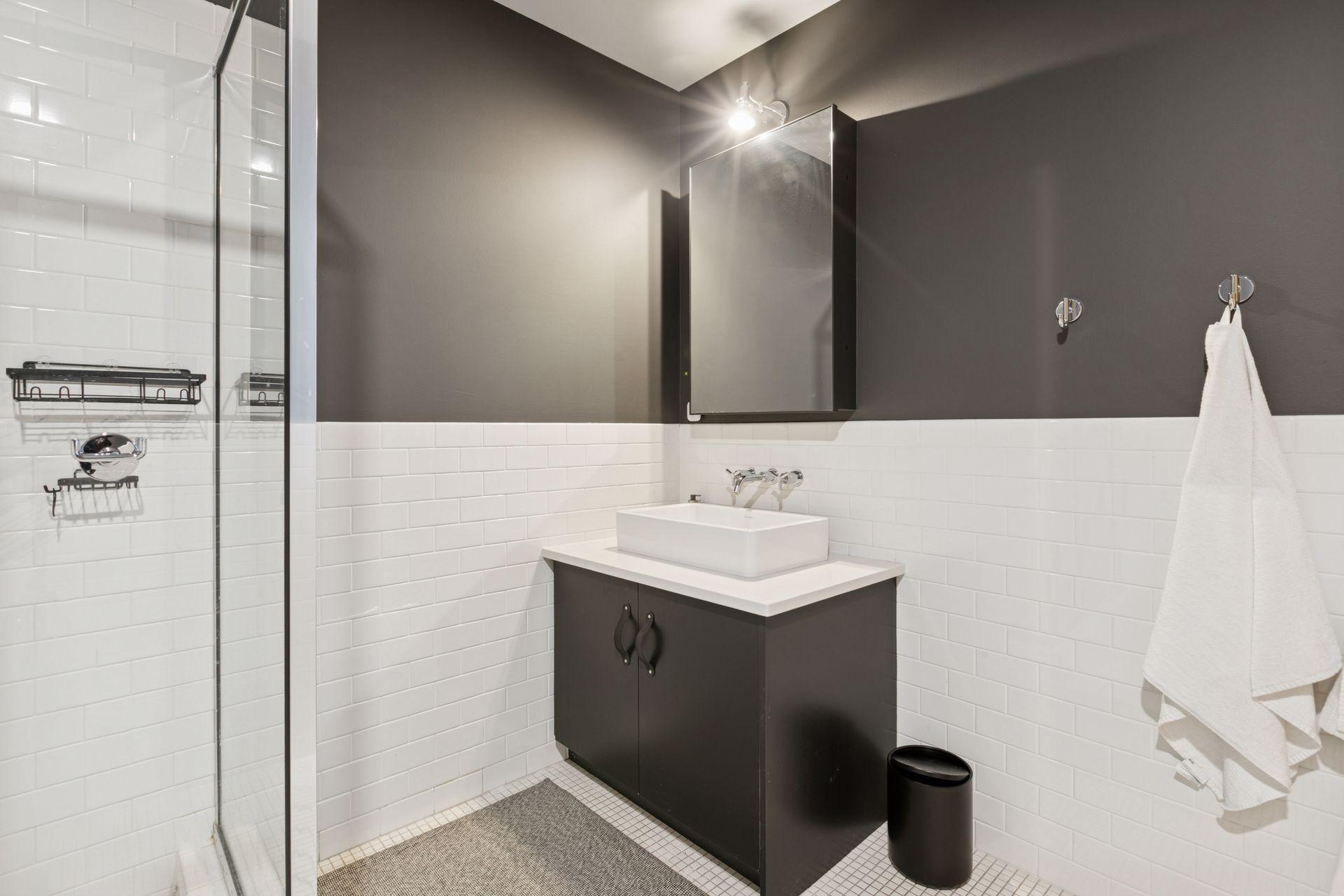 345 6th Avenue N Unit: 405