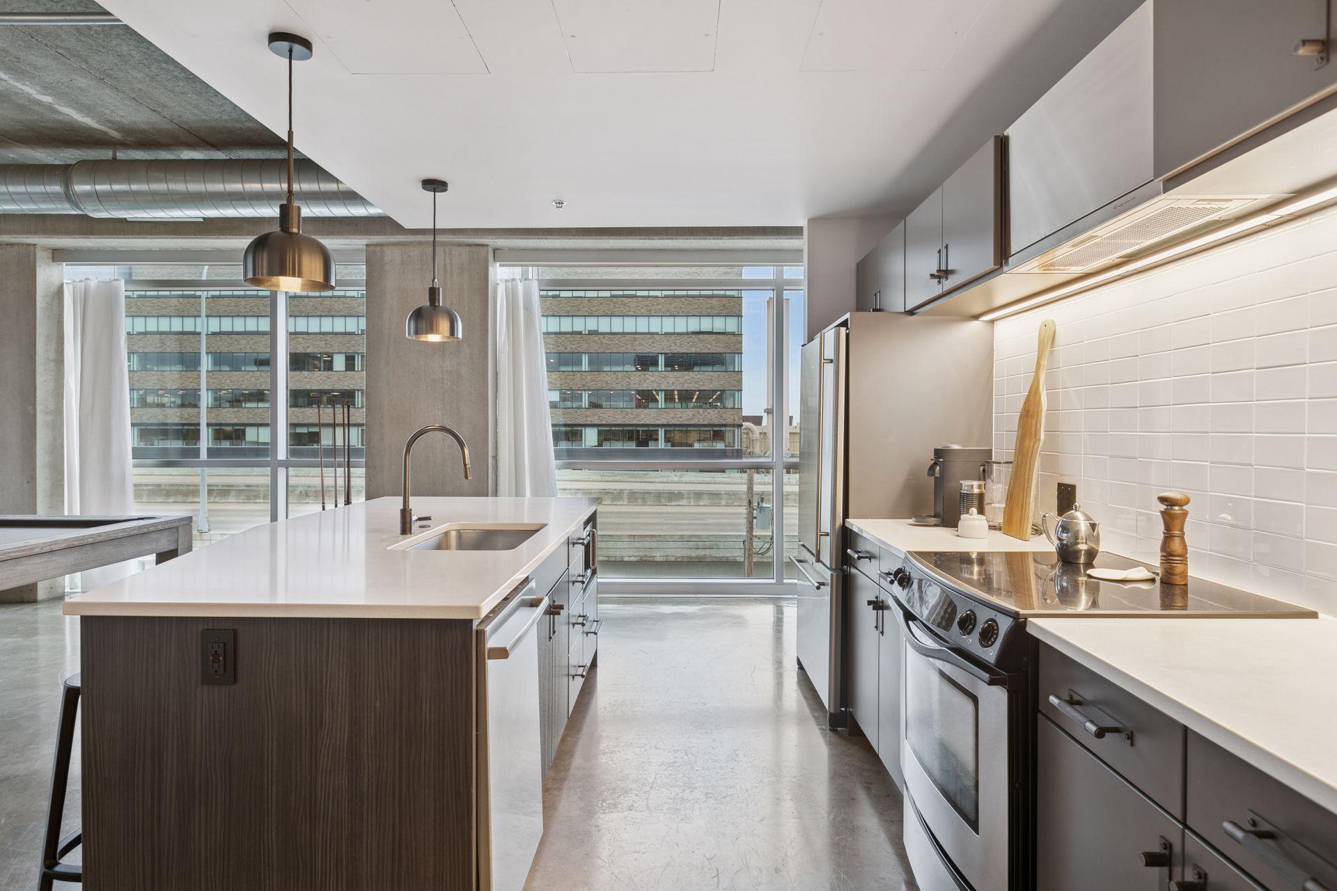 345 6th Avenue N Unit: 405