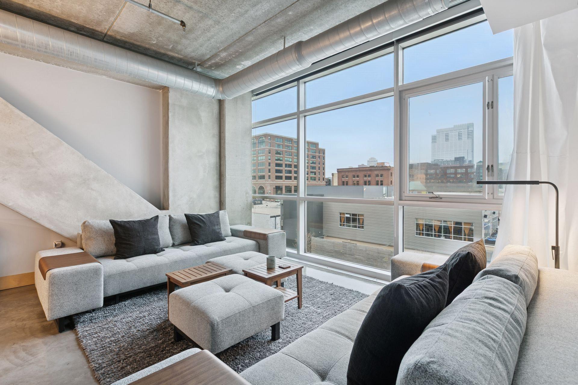 345 6th Avenue N Unit: 405