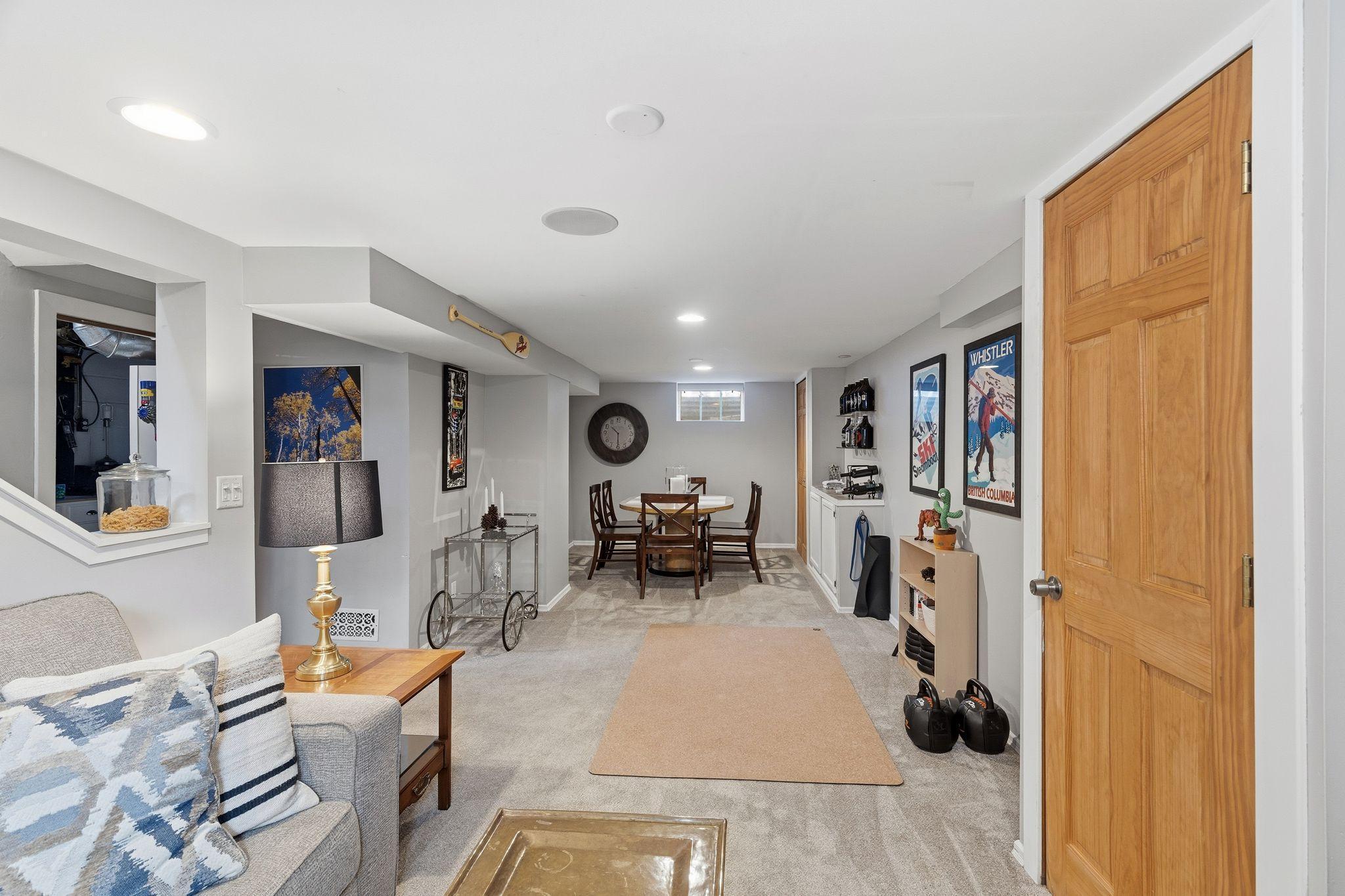 2740 Dakota Avenue S