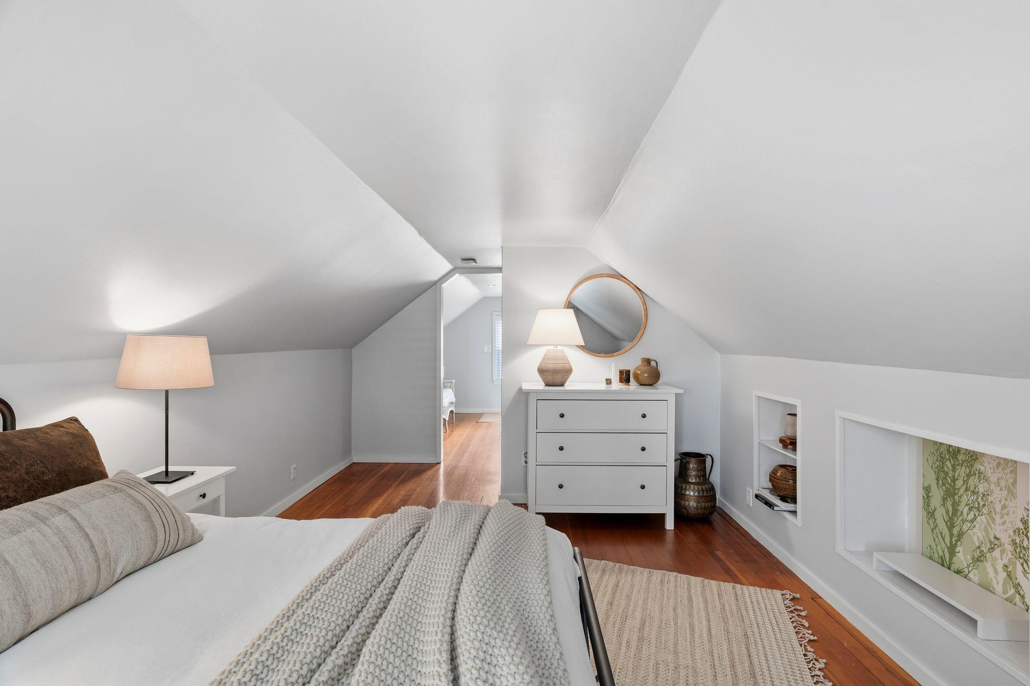 2740 Dakota Avenue S