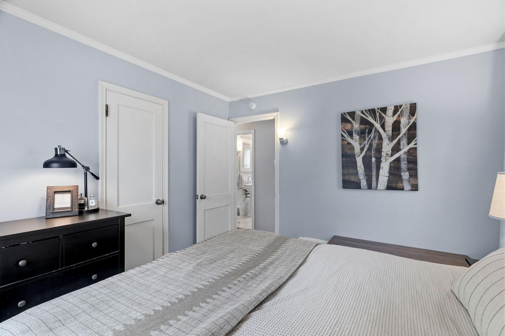 2740 Dakota Avenue S