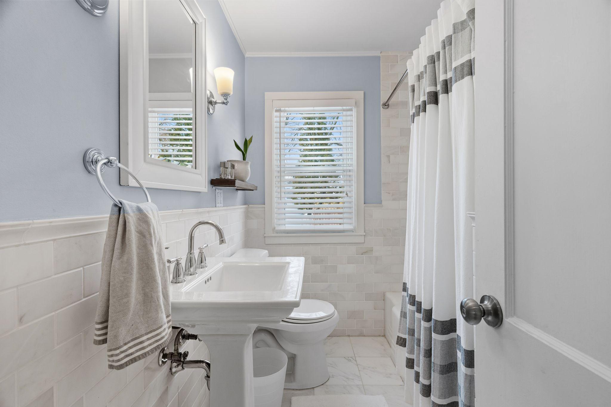 2740 Dakota Avenue S