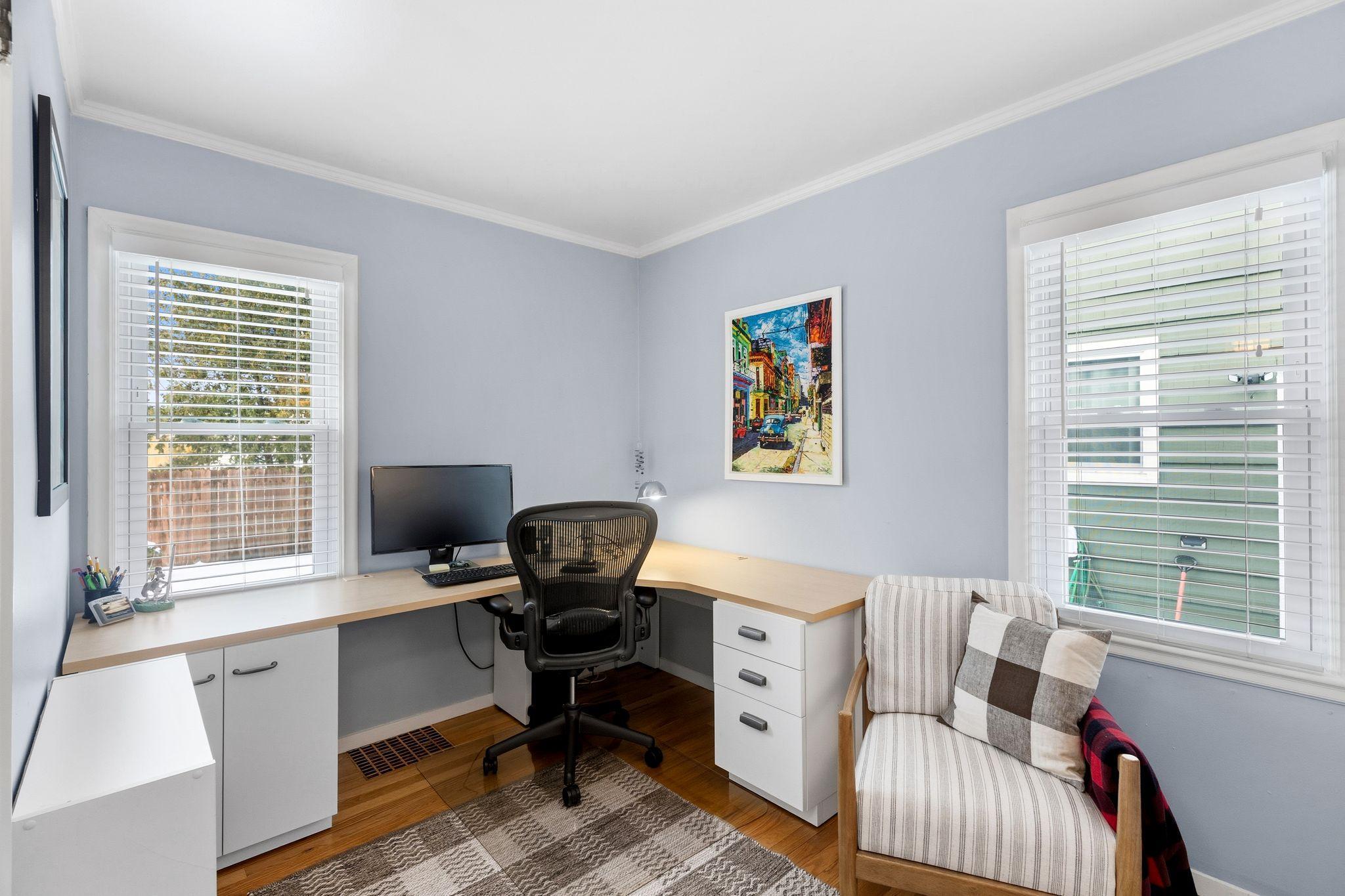 2740 Dakota Avenue S