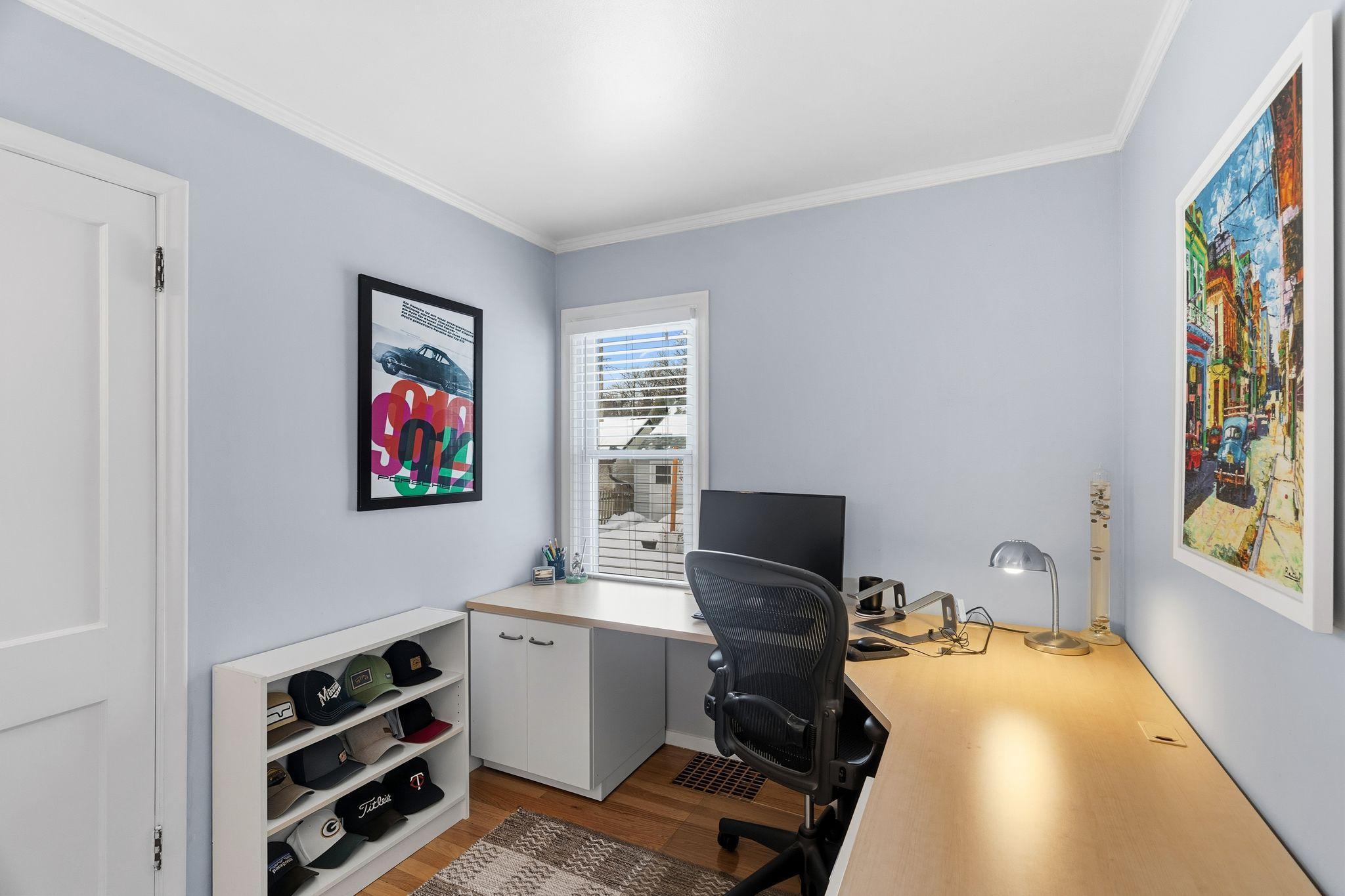 2740 Dakota Avenue S