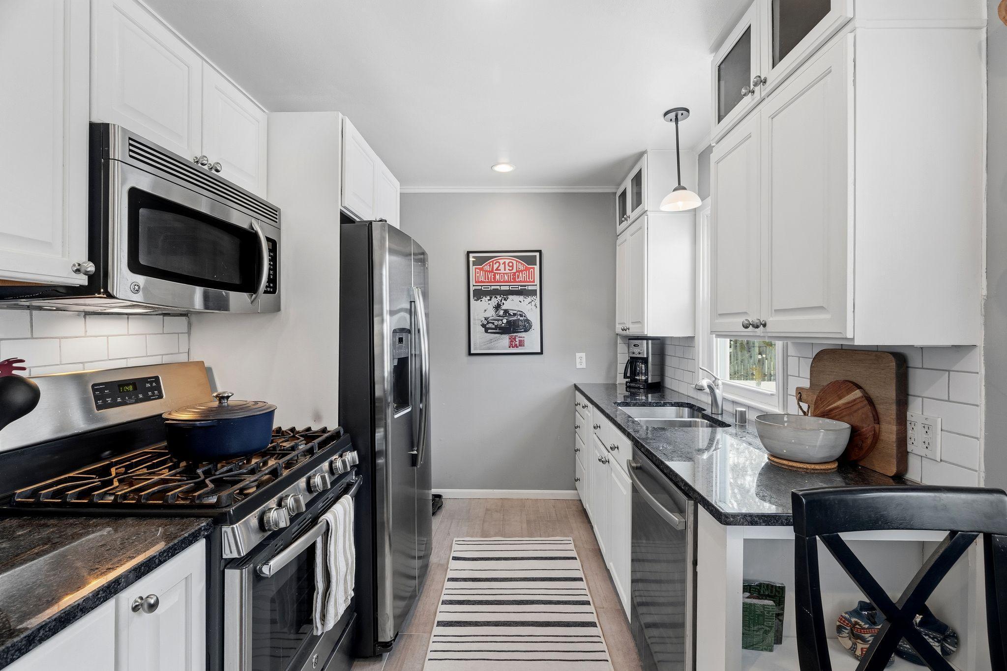 2740 Dakota Avenue S