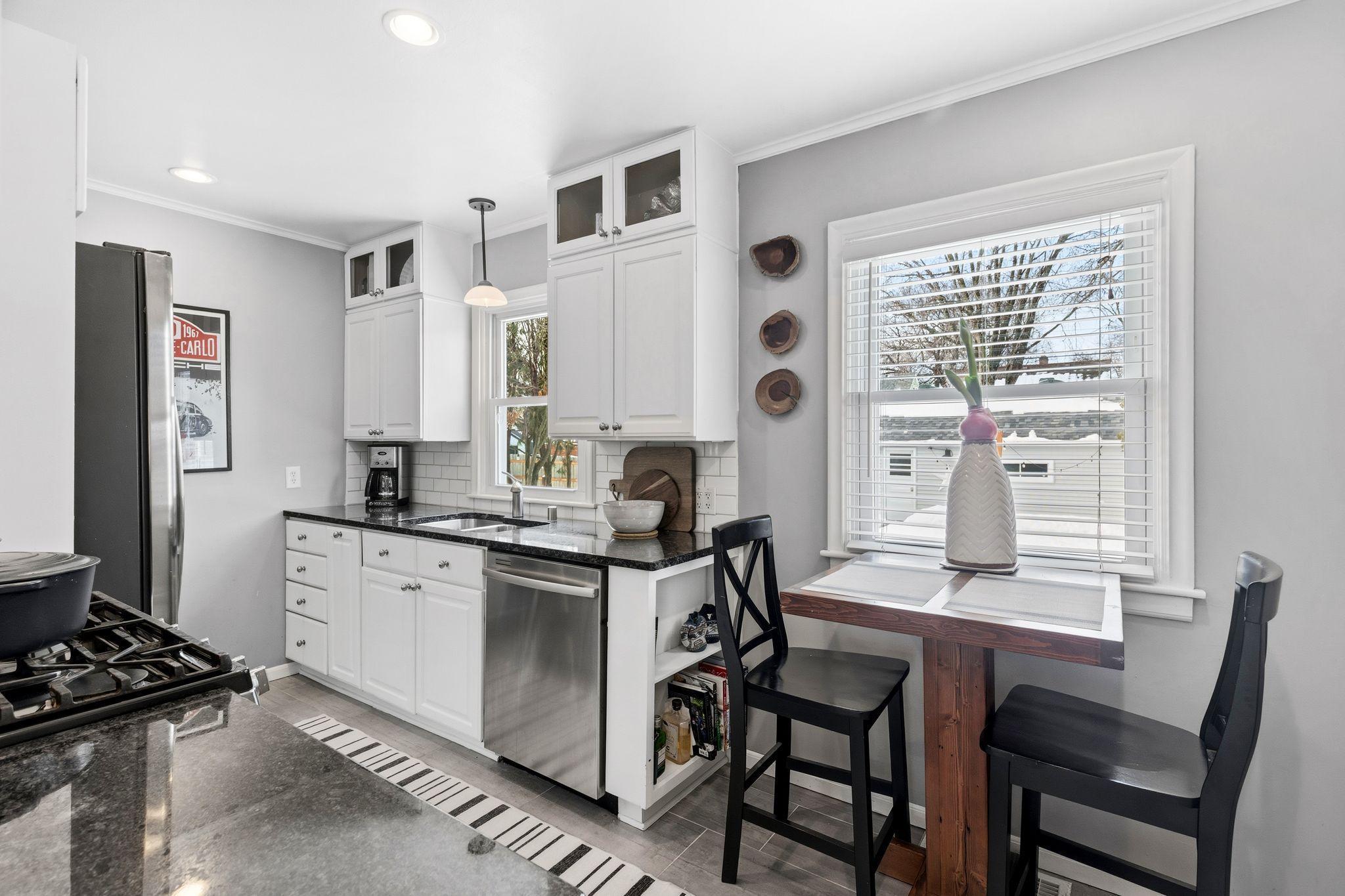 2740 Dakota Avenue S