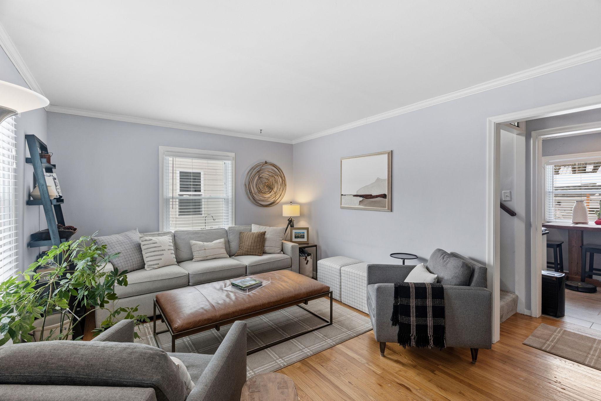 2740 Dakota Avenue S