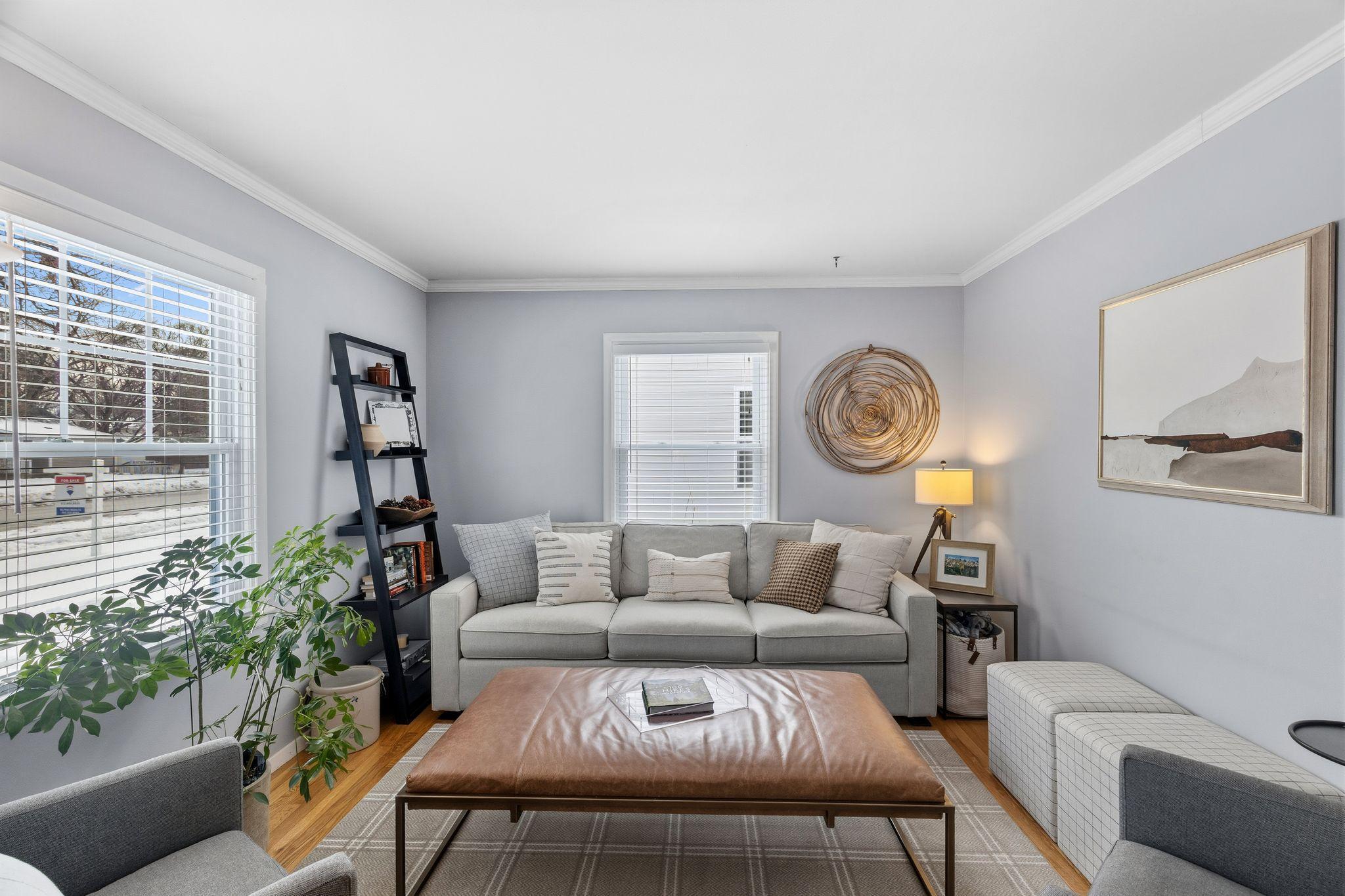 2740 Dakota Avenue S