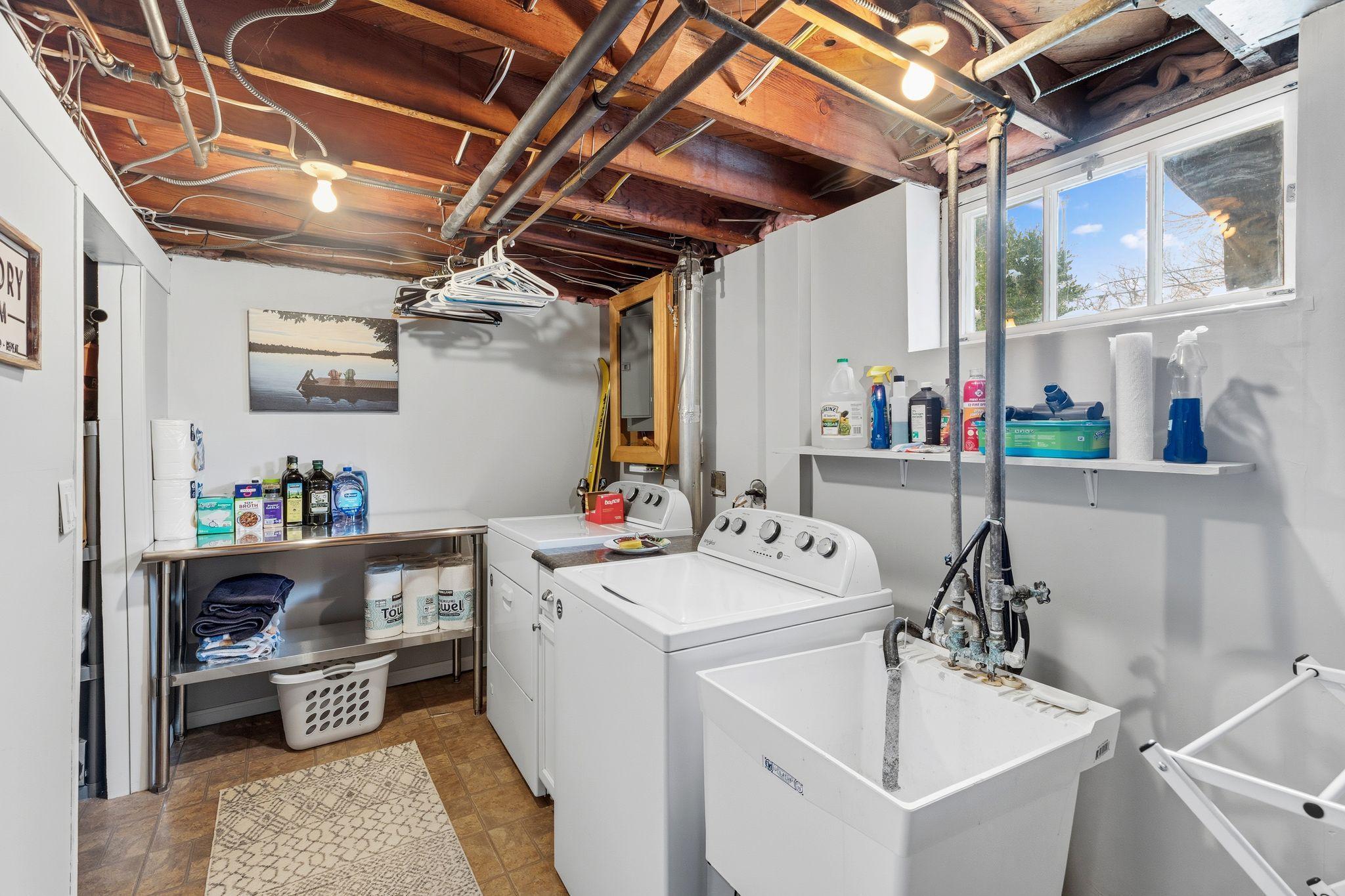 2740 Dakota Avenue S