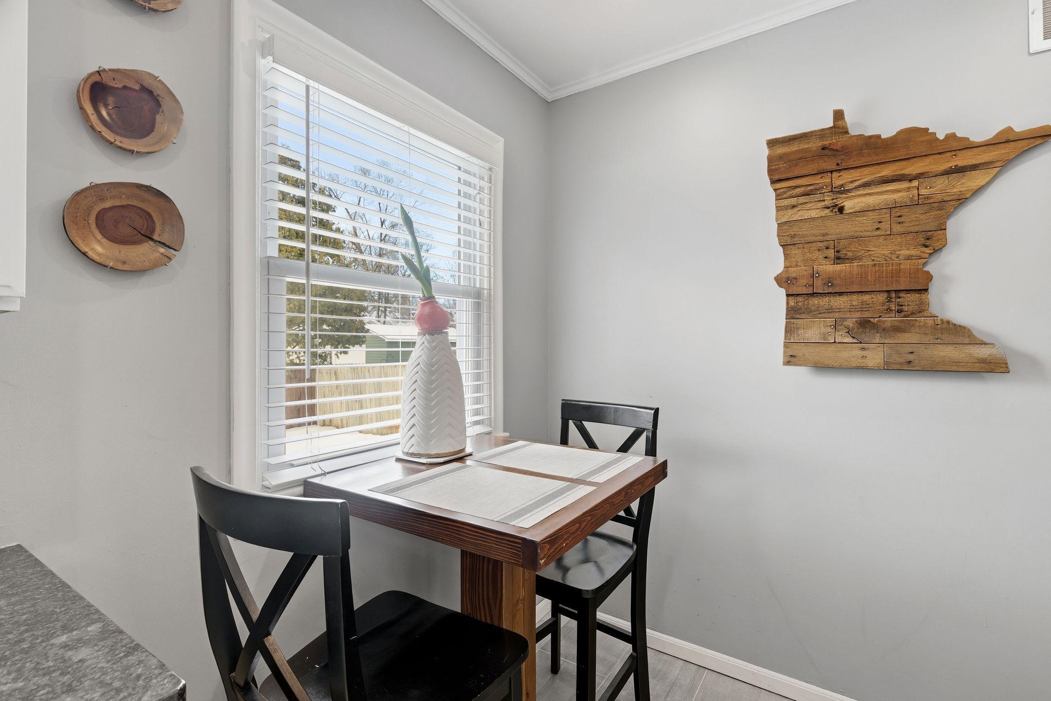 2740 Dakota Avenue S