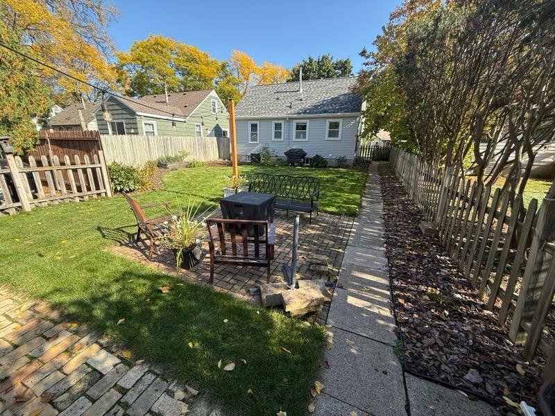 2740 Dakota Avenue S