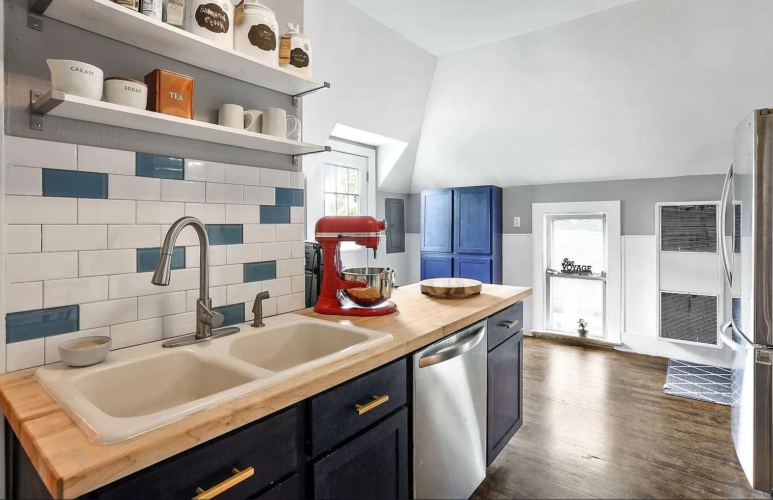 2809 Garfield Avenue