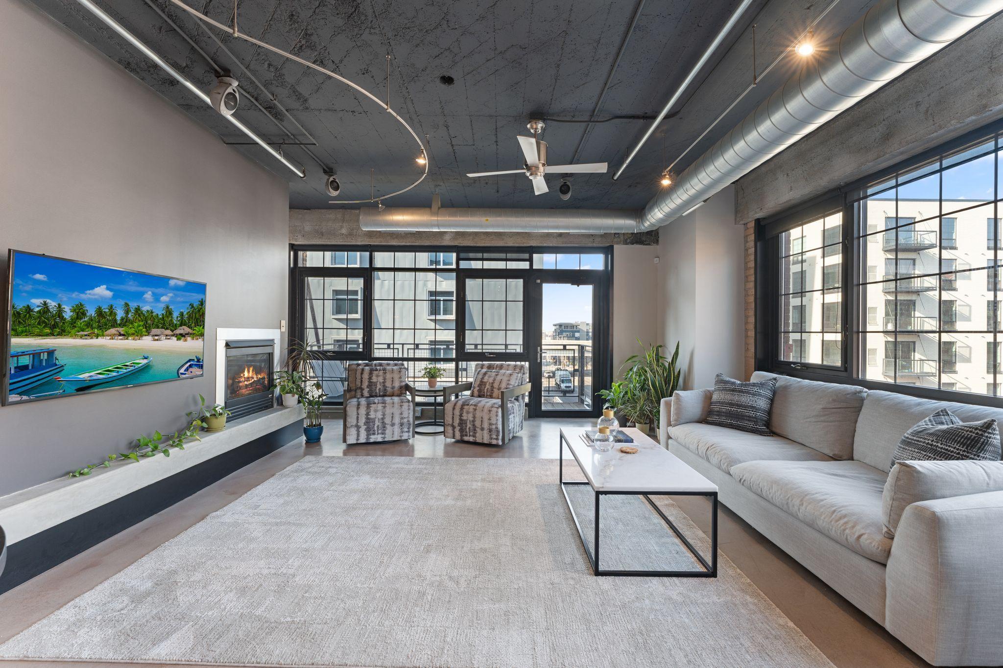 525 3rd Street N Unit: 414