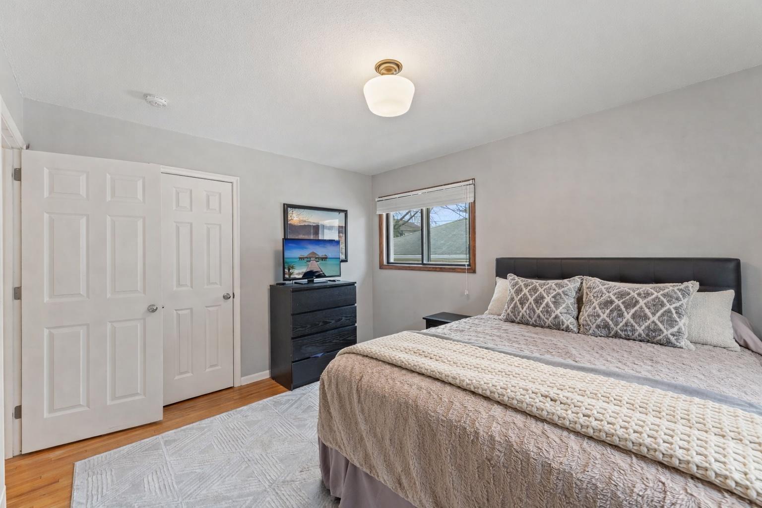 5725 Xerxes Avenue S