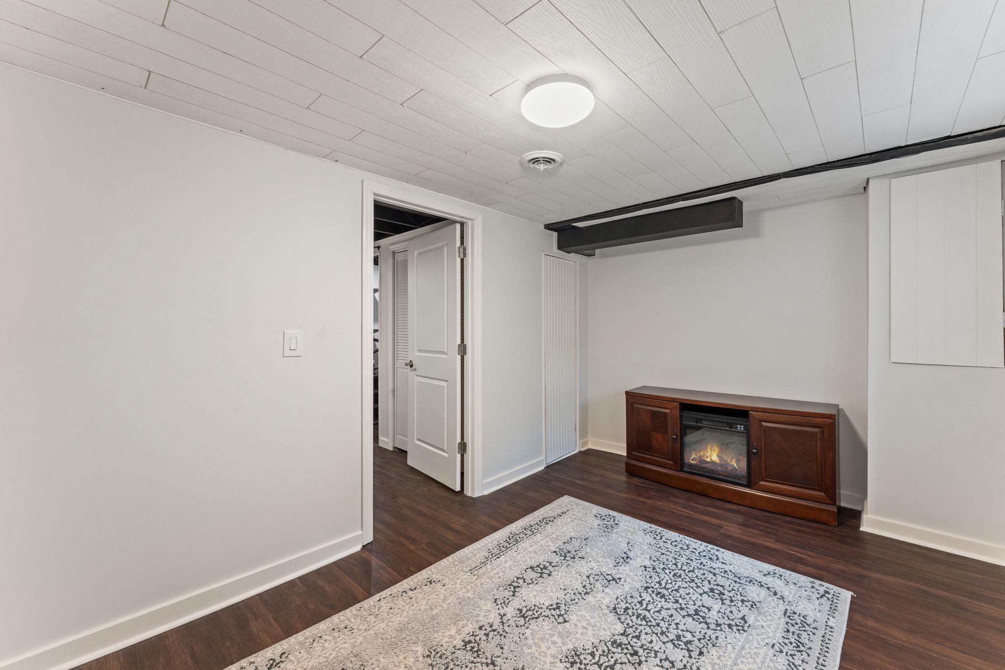 5725 Xerxes Avenue S