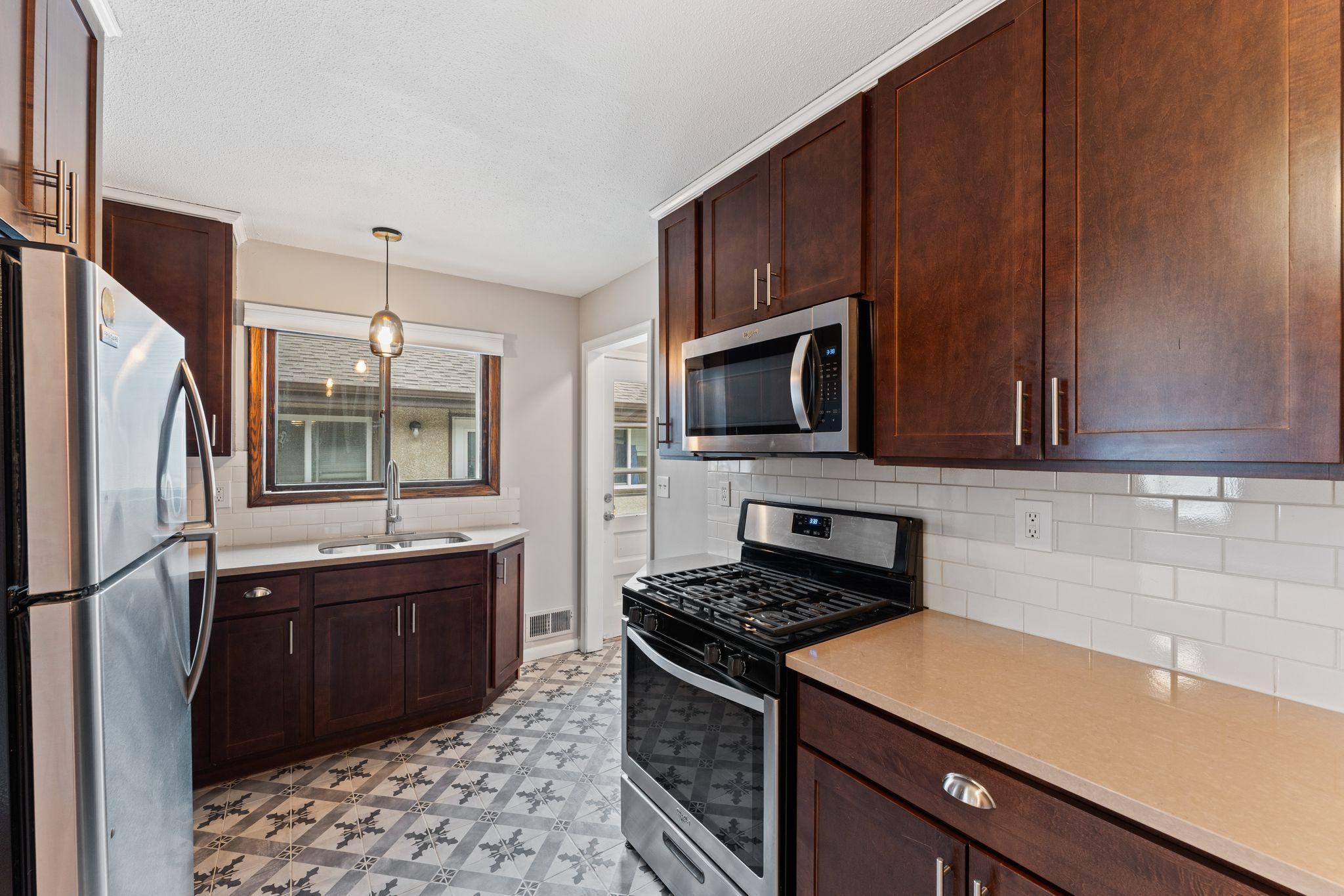 5725 Xerxes Avenue S