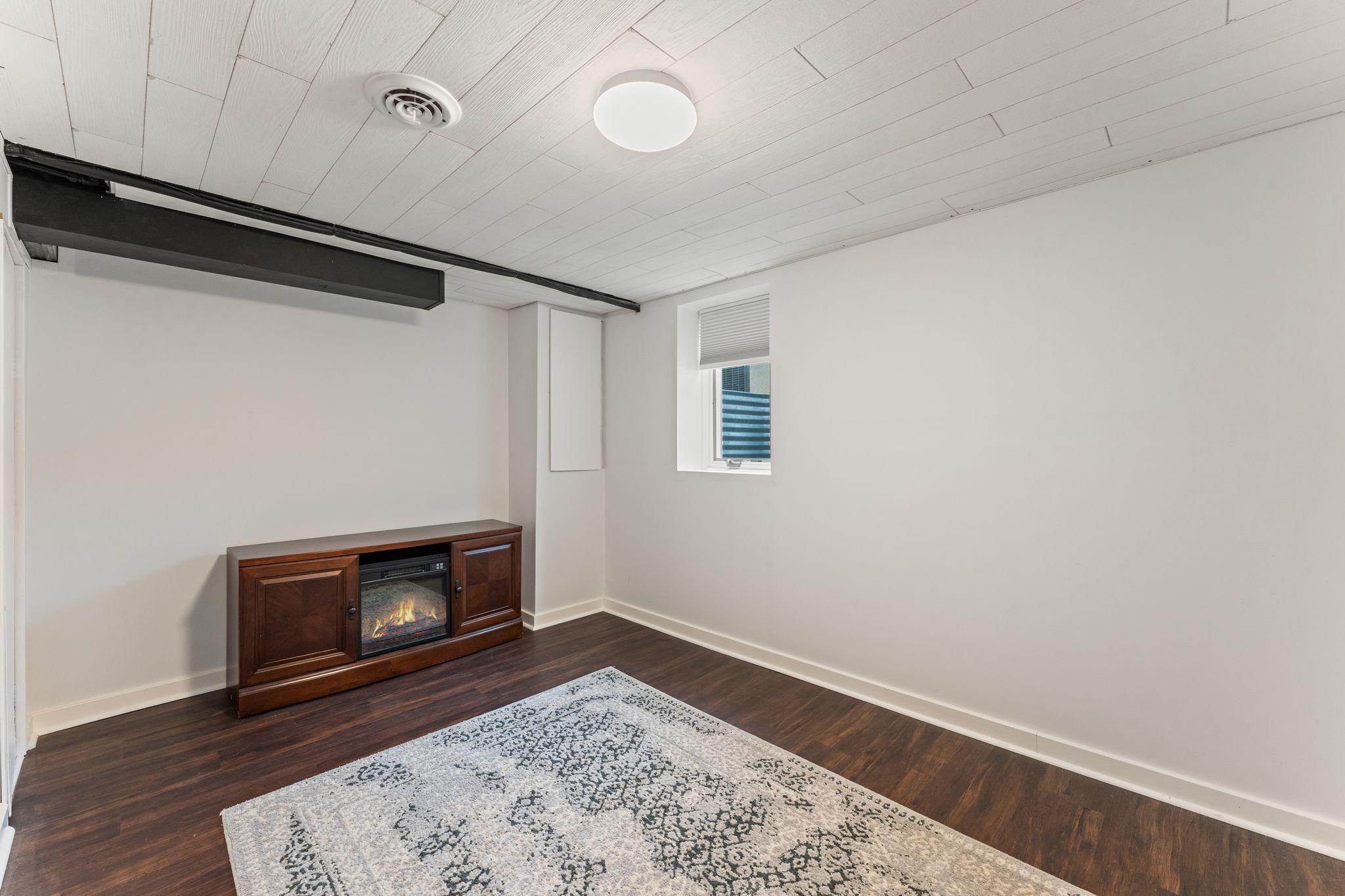 5725 Xerxes Avenue S