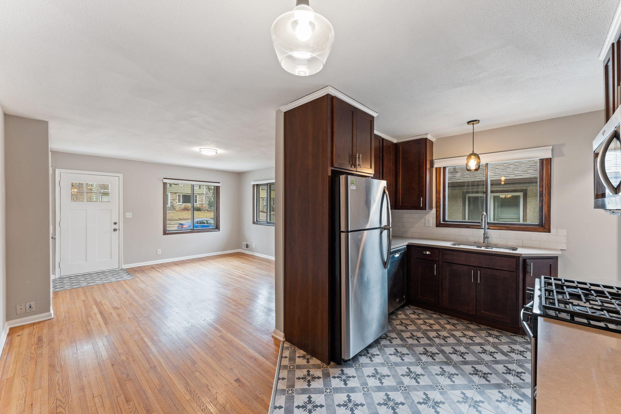 5725 Xerxes Avenue S