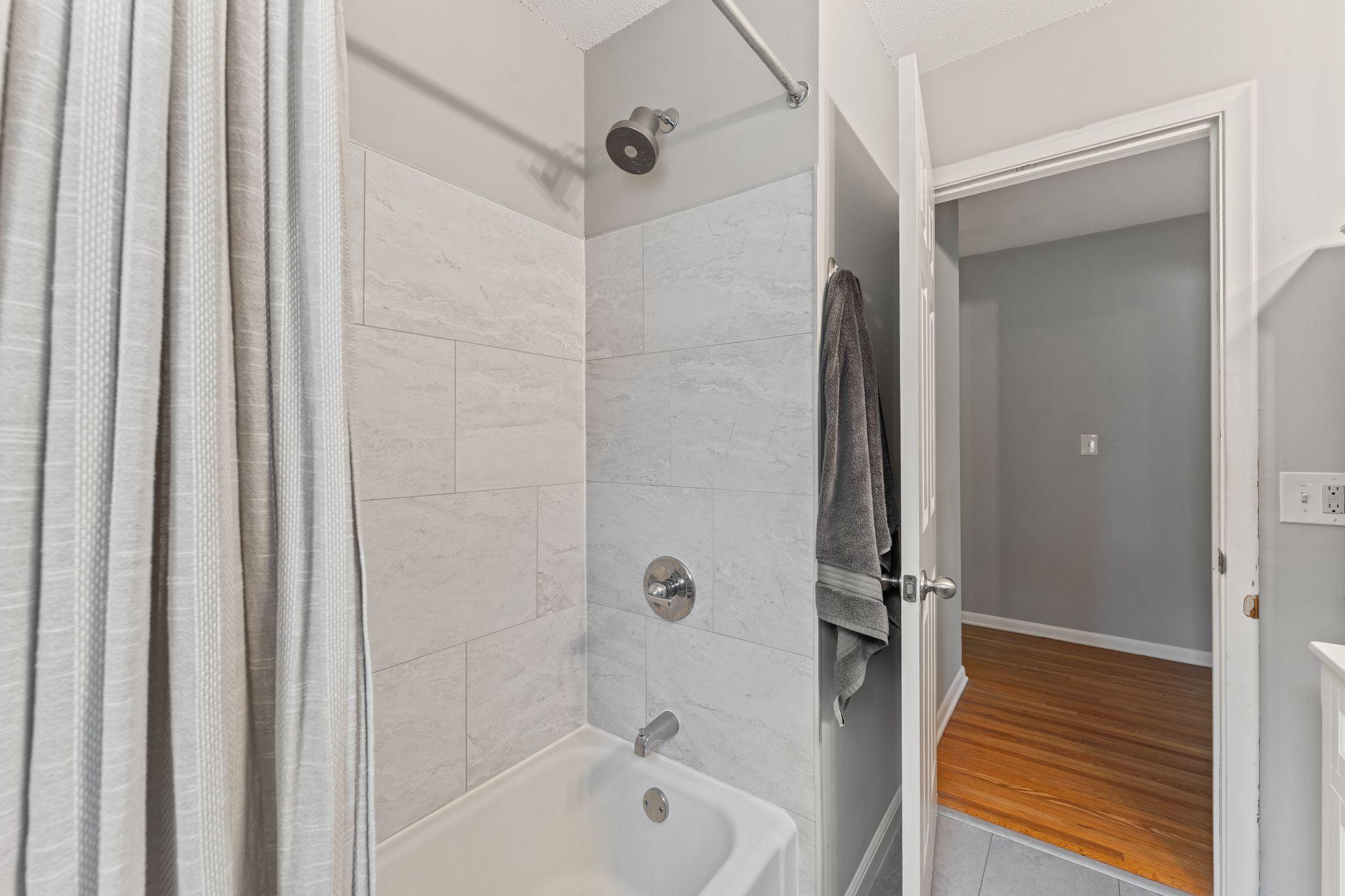 5725 Xerxes Avenue S