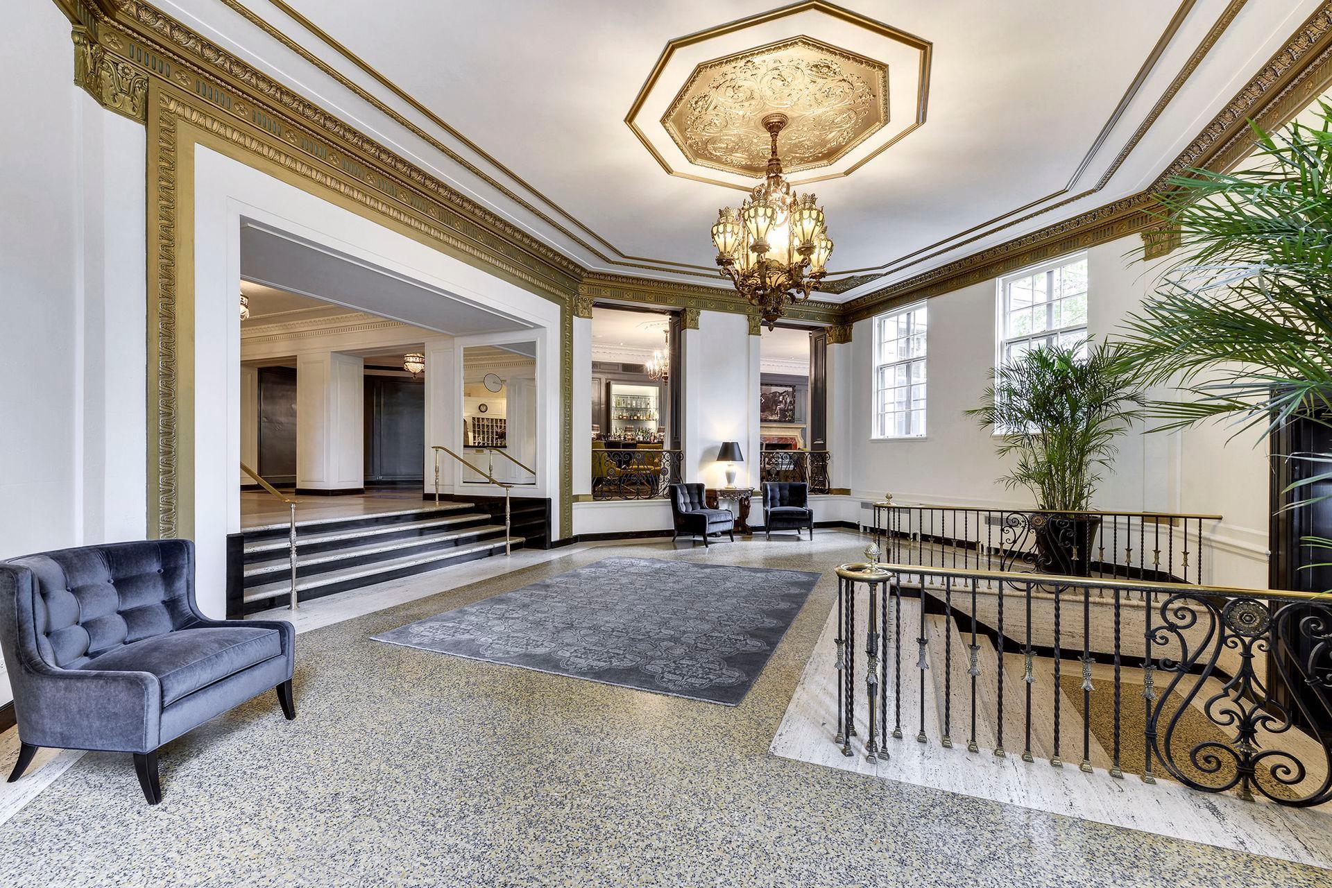 510 Groveland Avenue Unit: 304