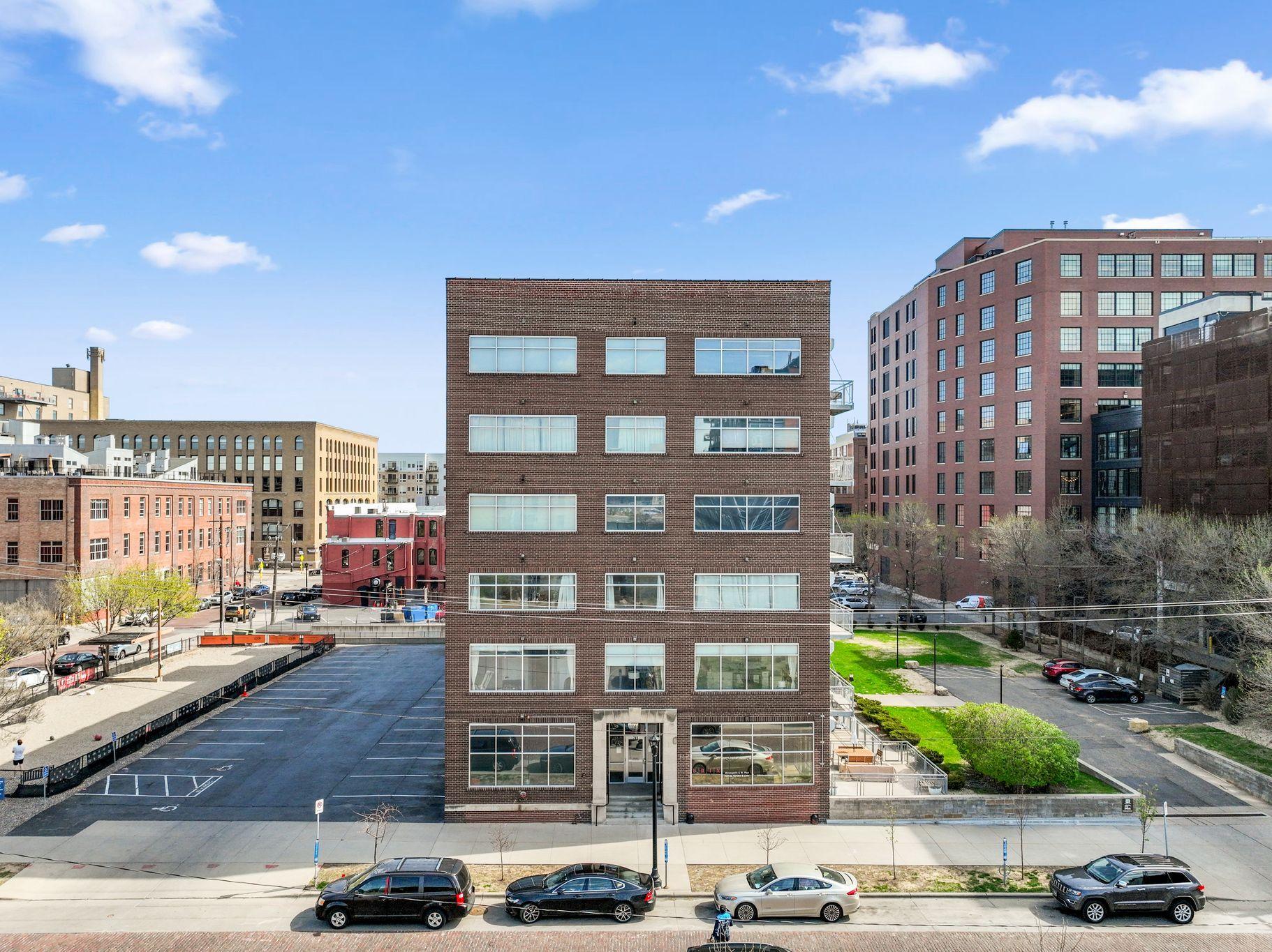 748 3rd Street N Unit: 601