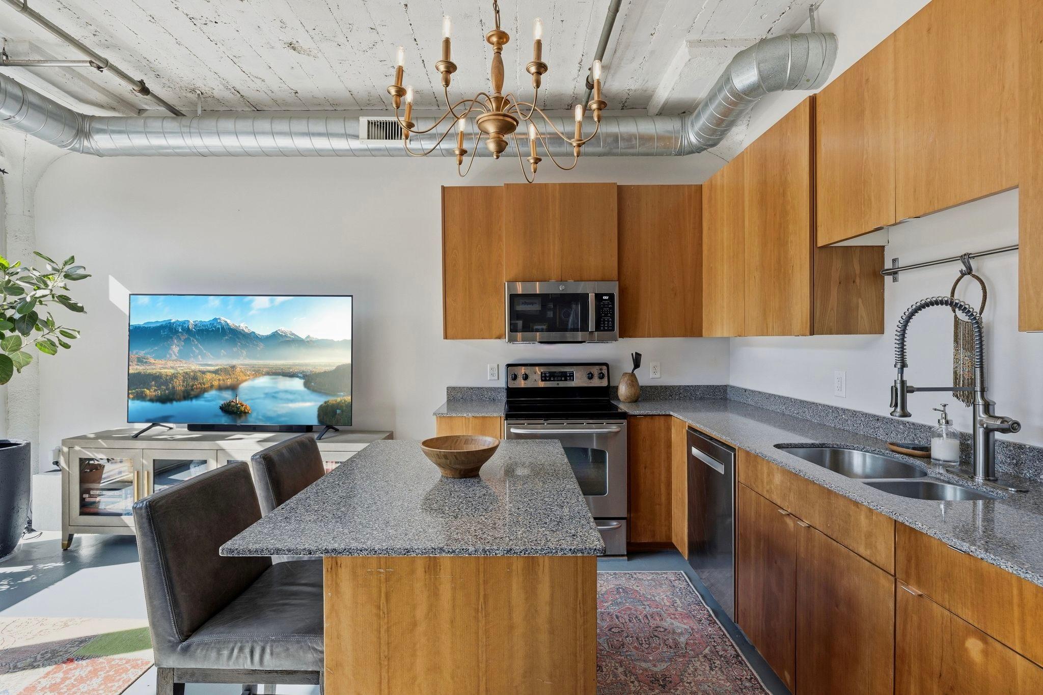 748 3rd Street N Unit: 601