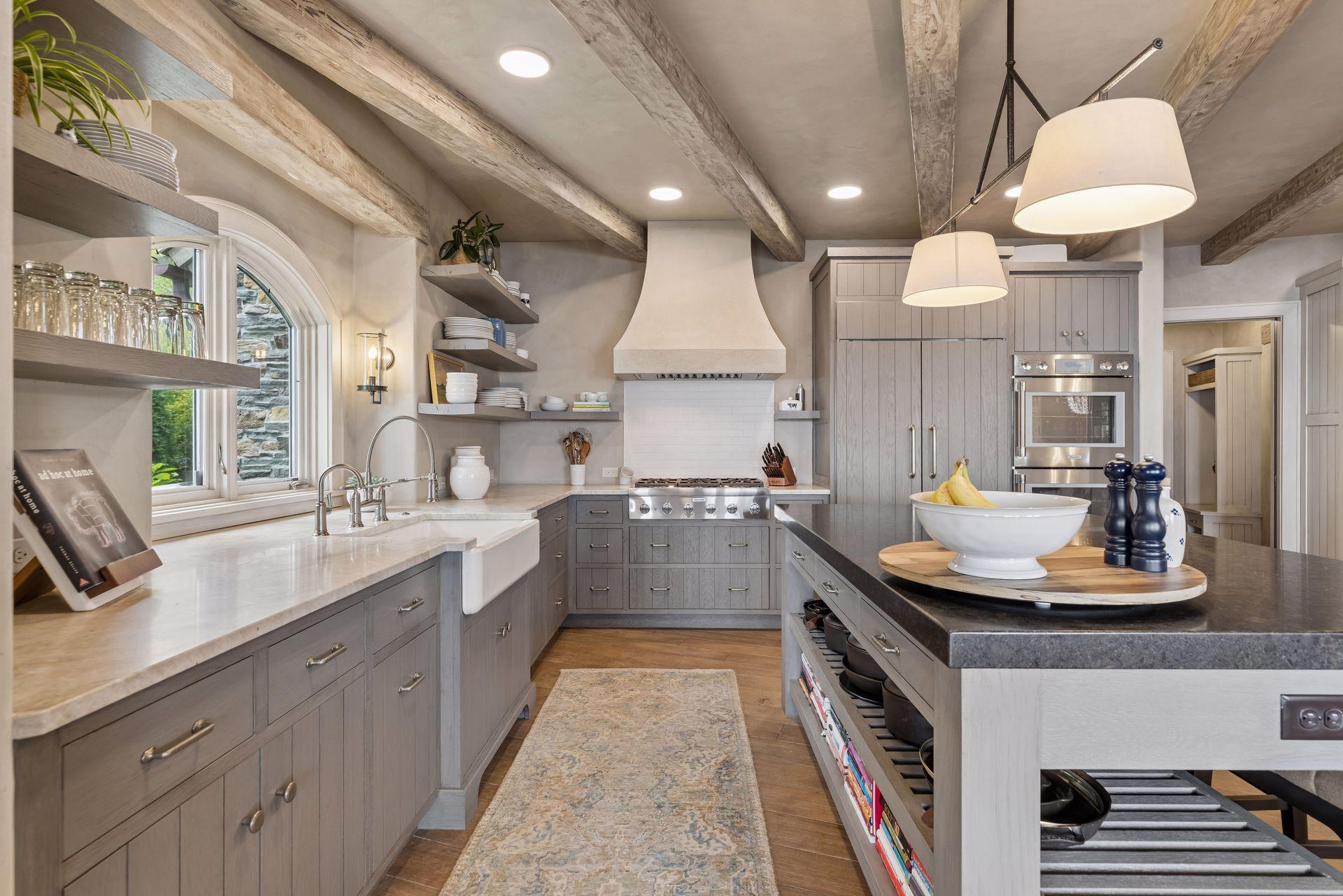 520 Ferndale Road W