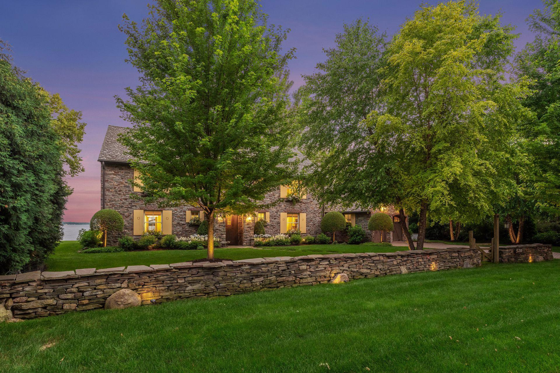 520 Ferndale Road W