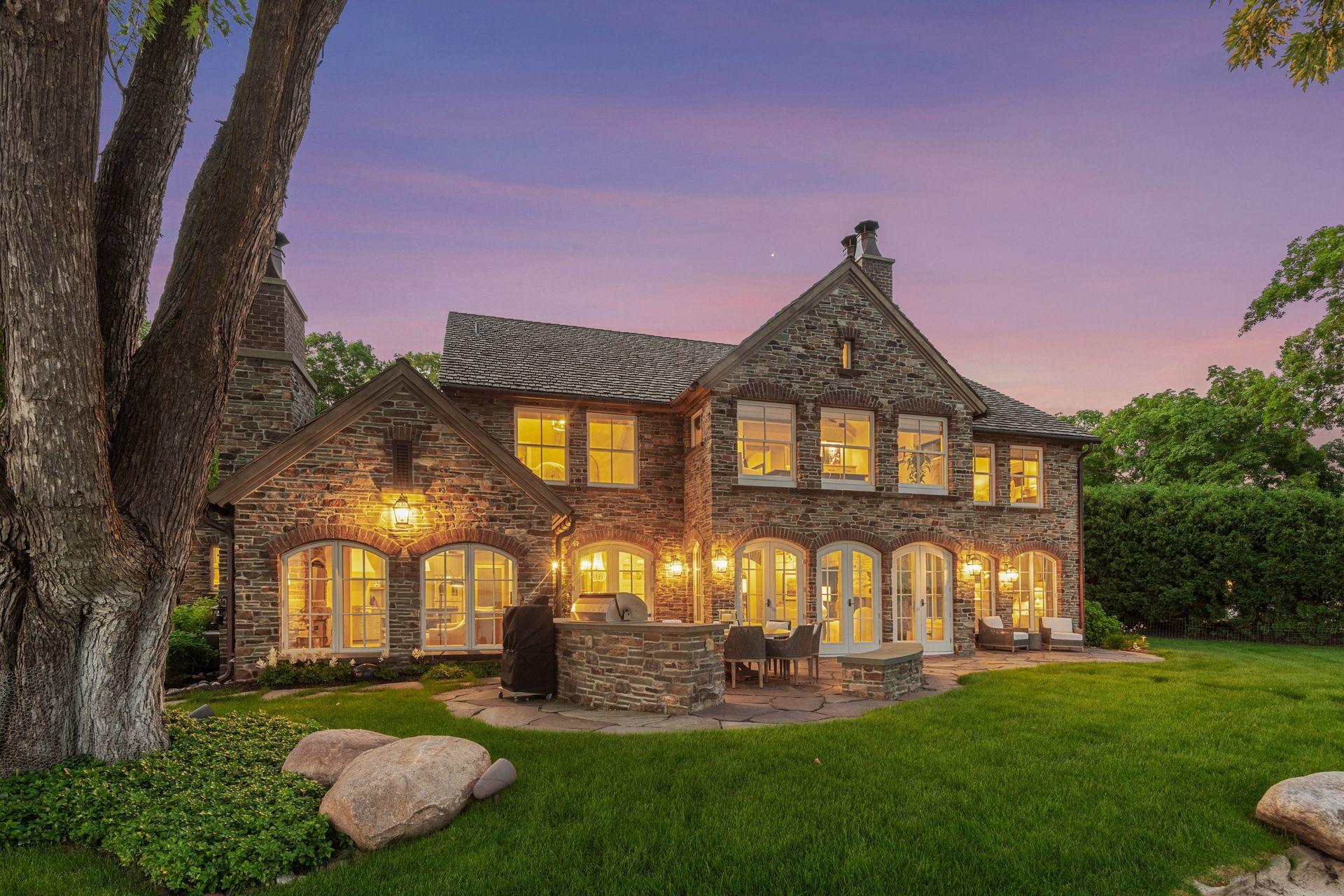 520 Ferndale Road W