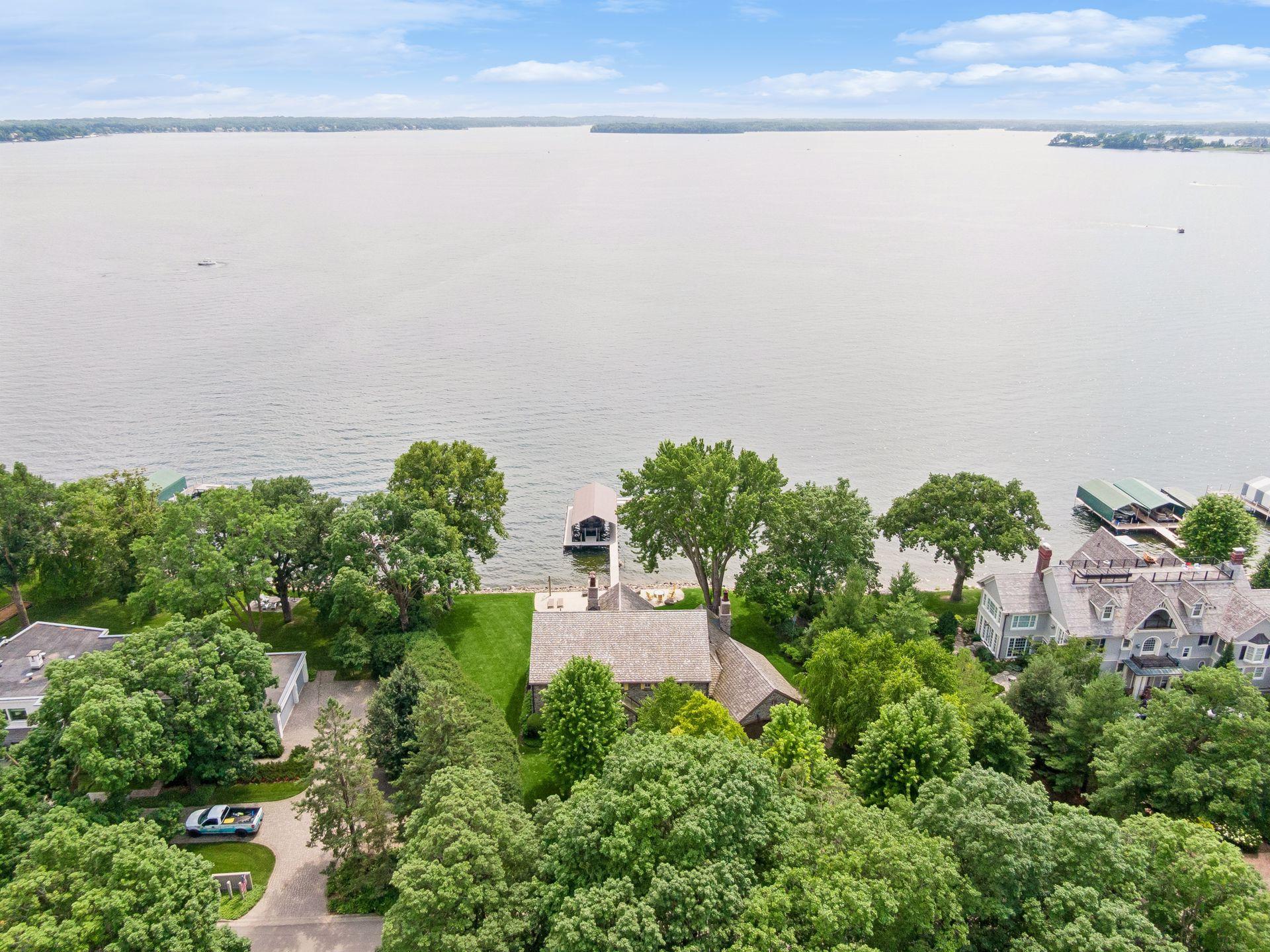 520 Ferndale Road W