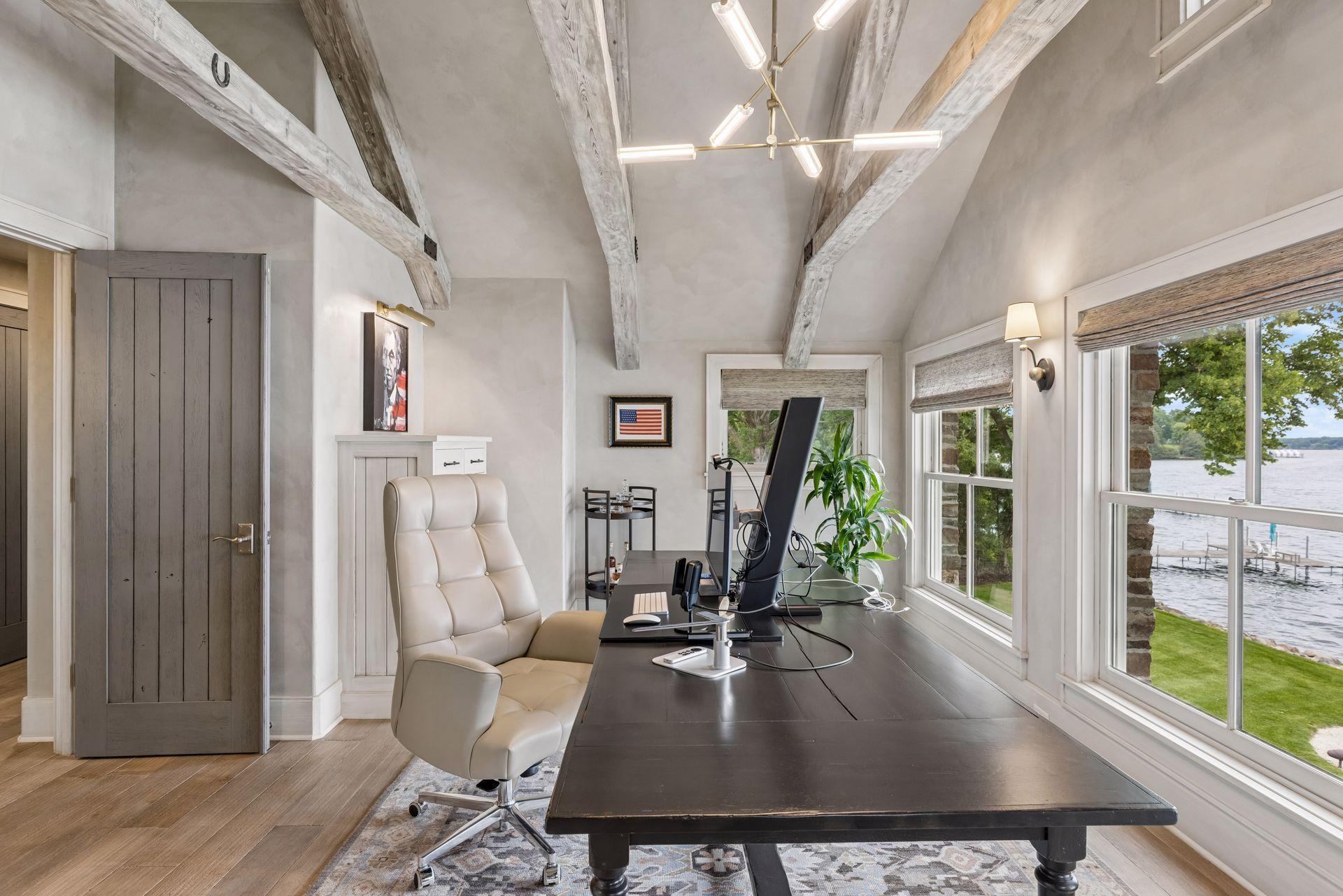 520 Ferndale Road W