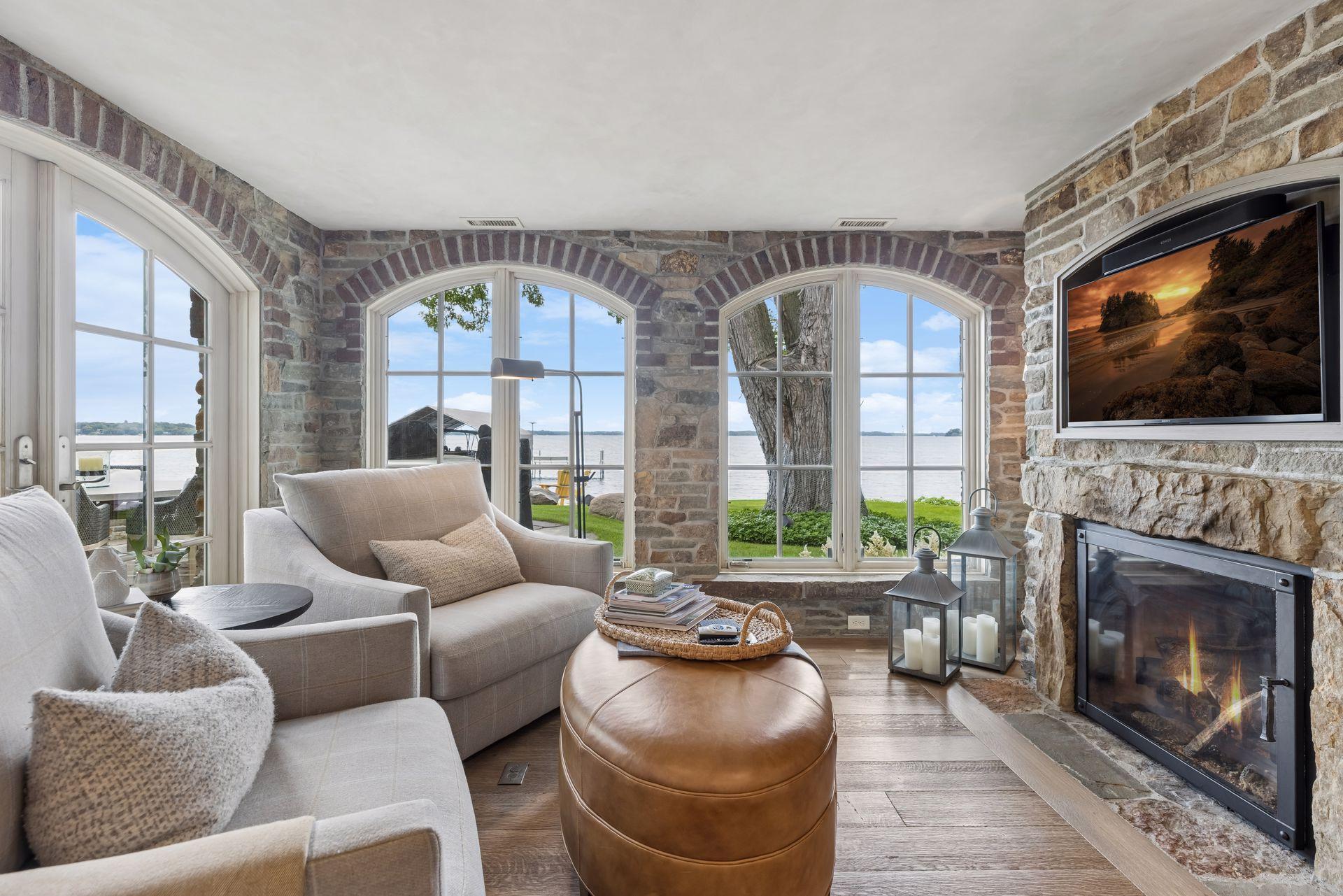 520 Ferndale Road W