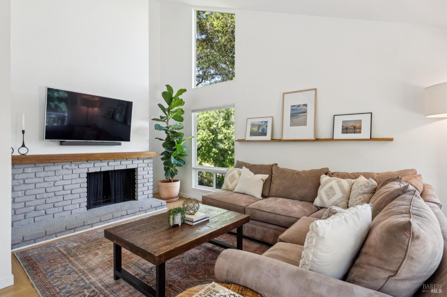 25 Palomino Cir