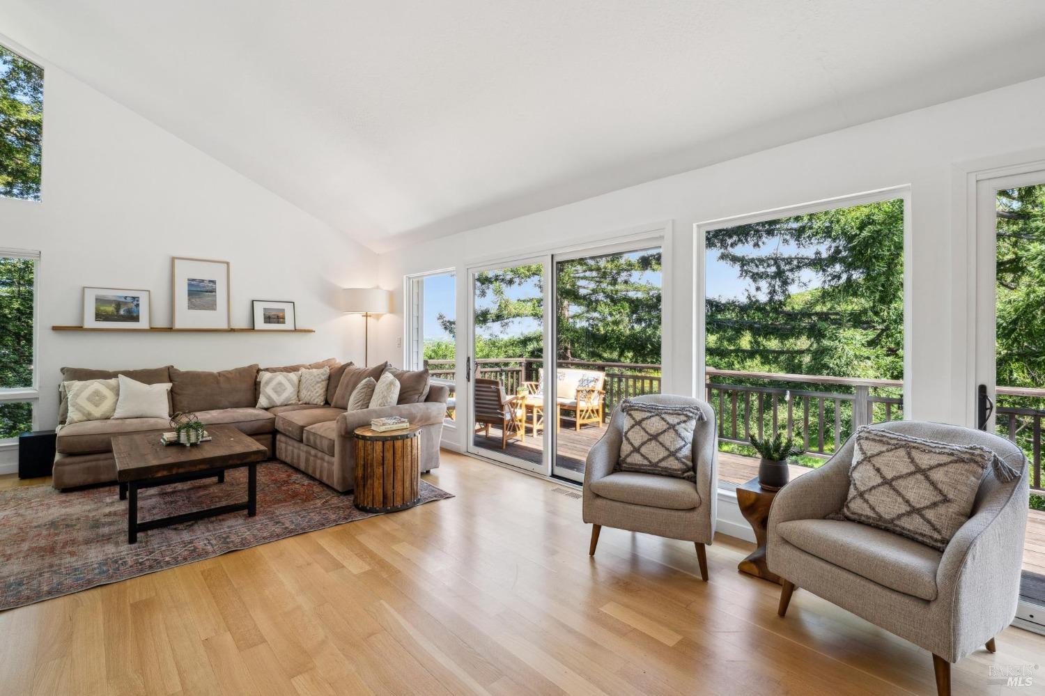 25 Palomino Cir