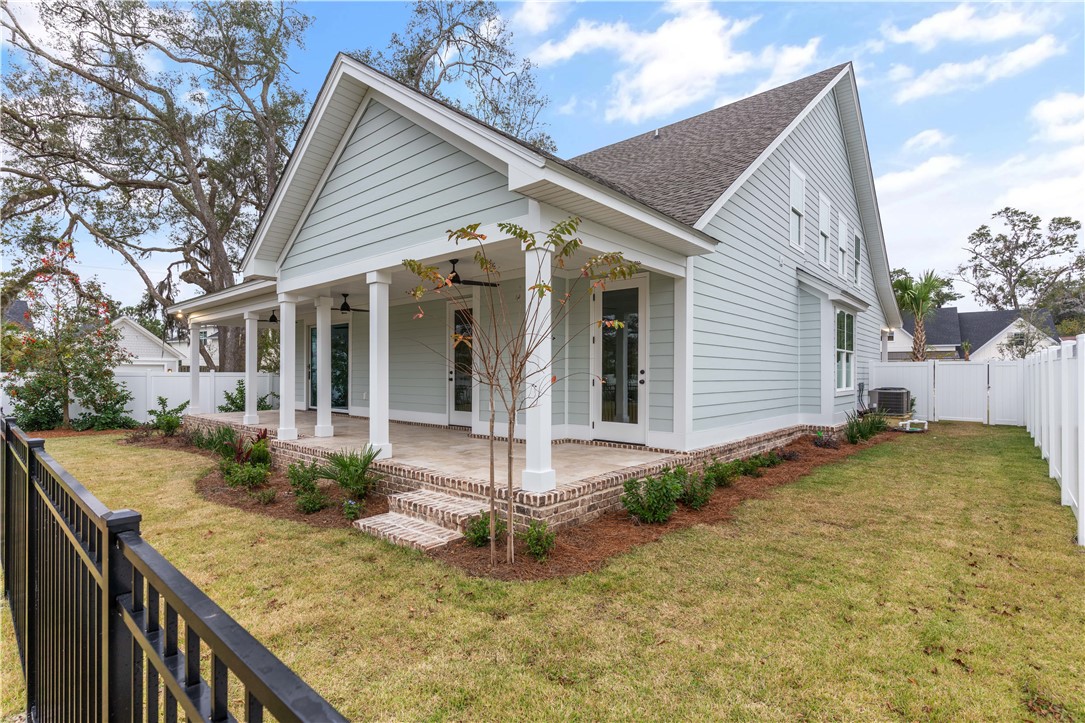 1007 Conservation Lane