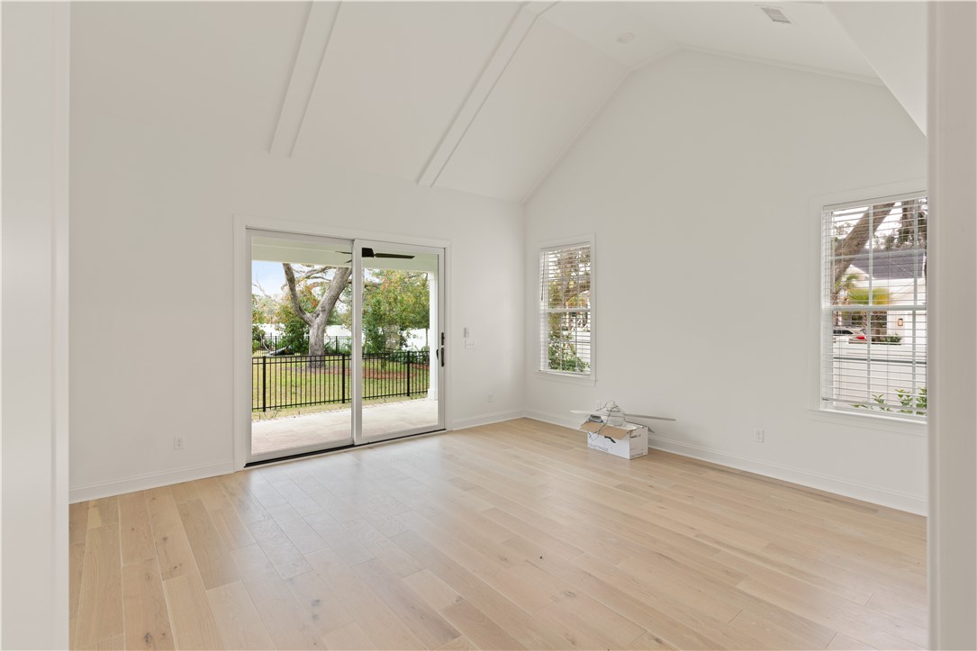 1007 Conservation Lane