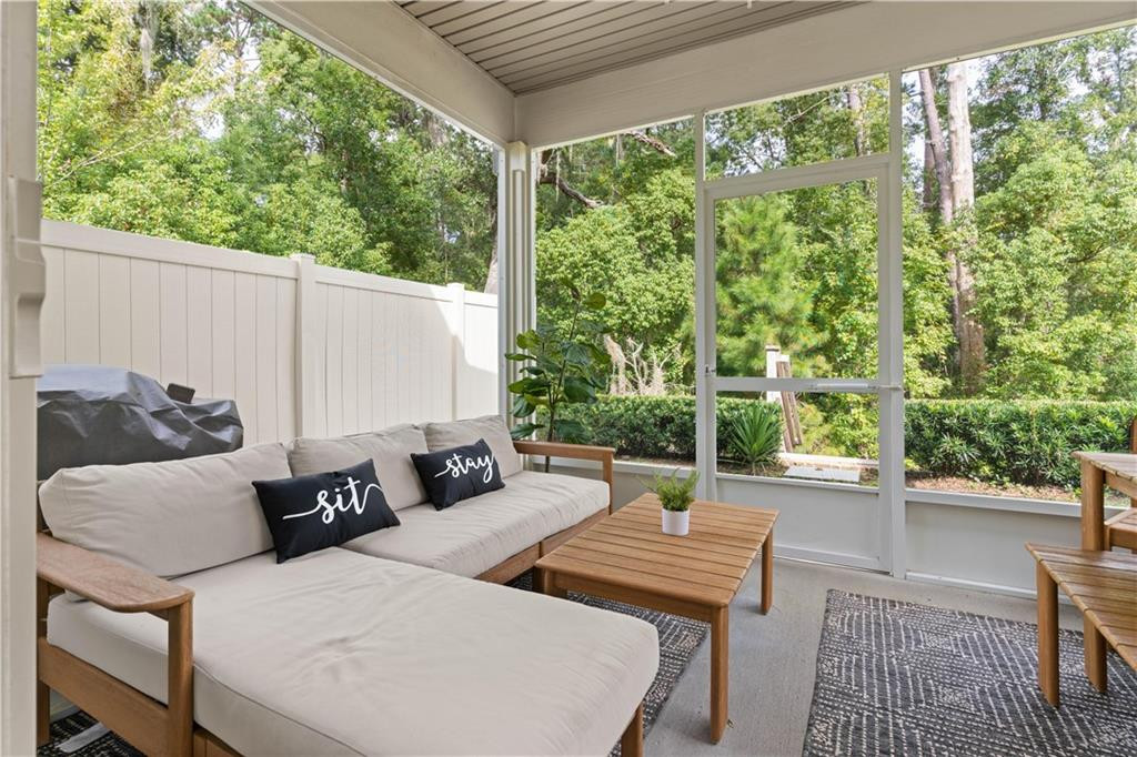 808 Mariners Circle